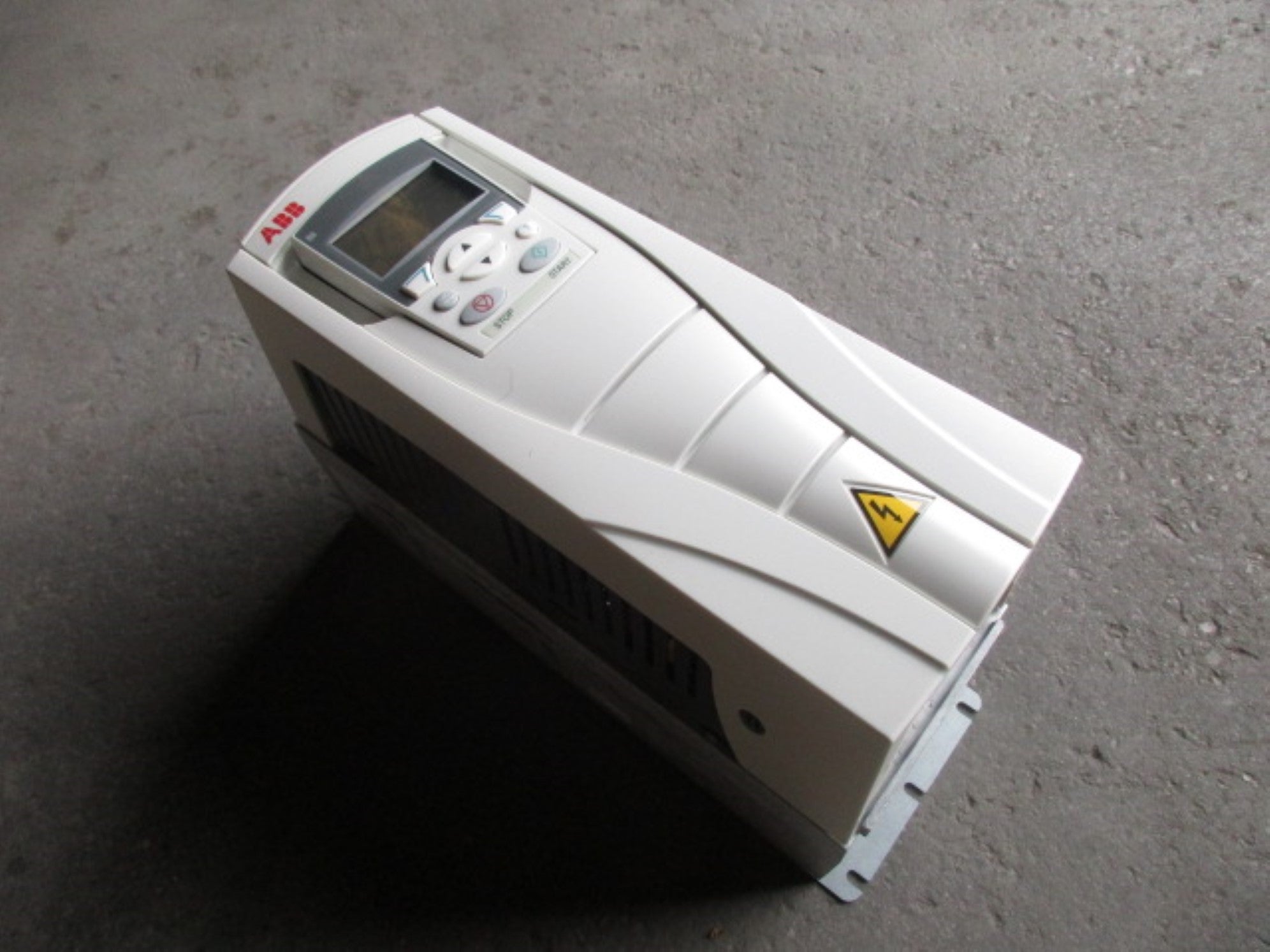 ABB ACS550-U1-06A9-4 NSMP