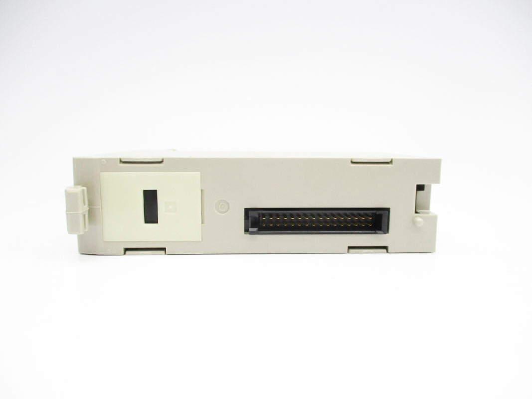 OMRON C200H-OC221 250VAC 8A NSMP