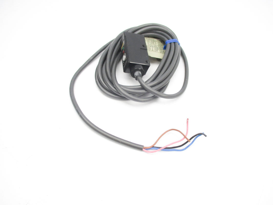 OMRON E3R-DS30E4 UNMP