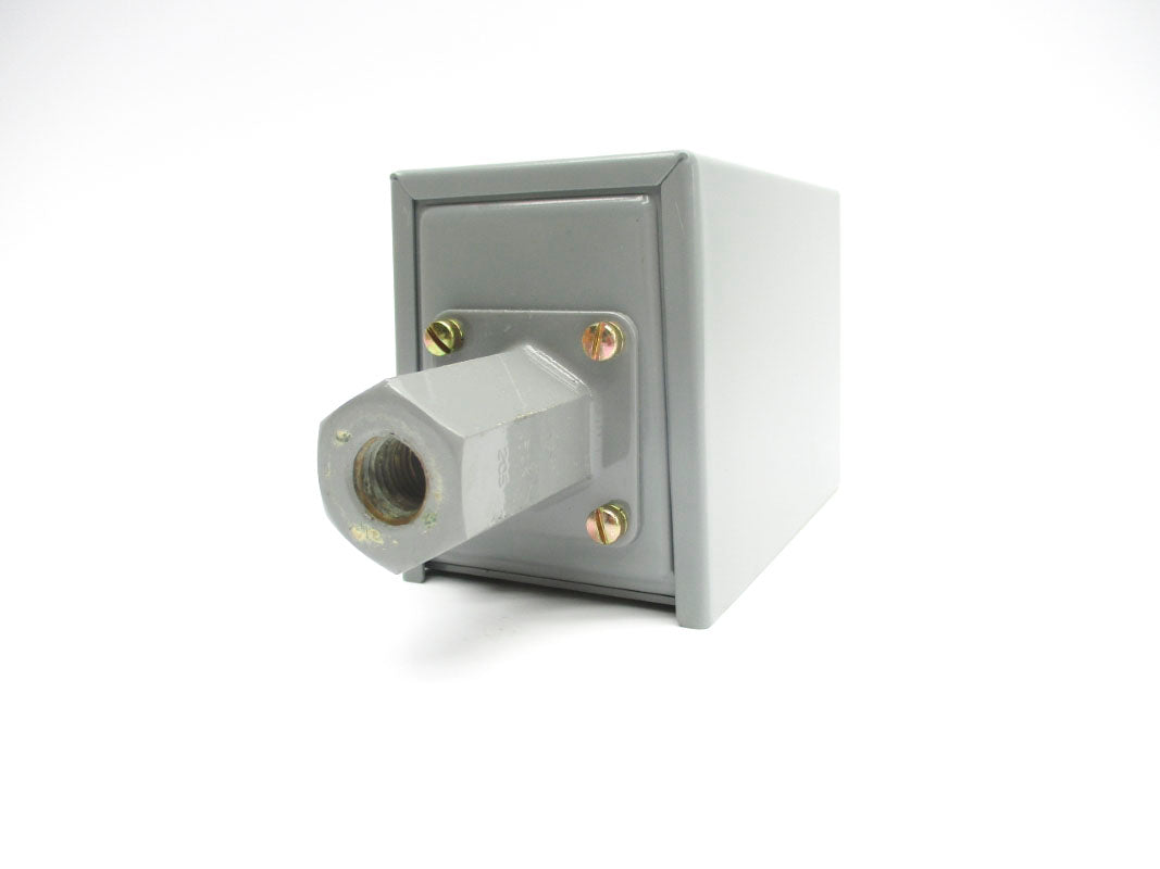 ALLEN BRADLEY 836-C8A SER. A 4-45PSI UNMP
