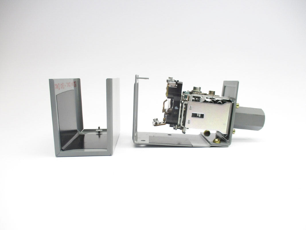 ALLEN BRADLEY 836-C8A SER. A 4-45PSI UNMP