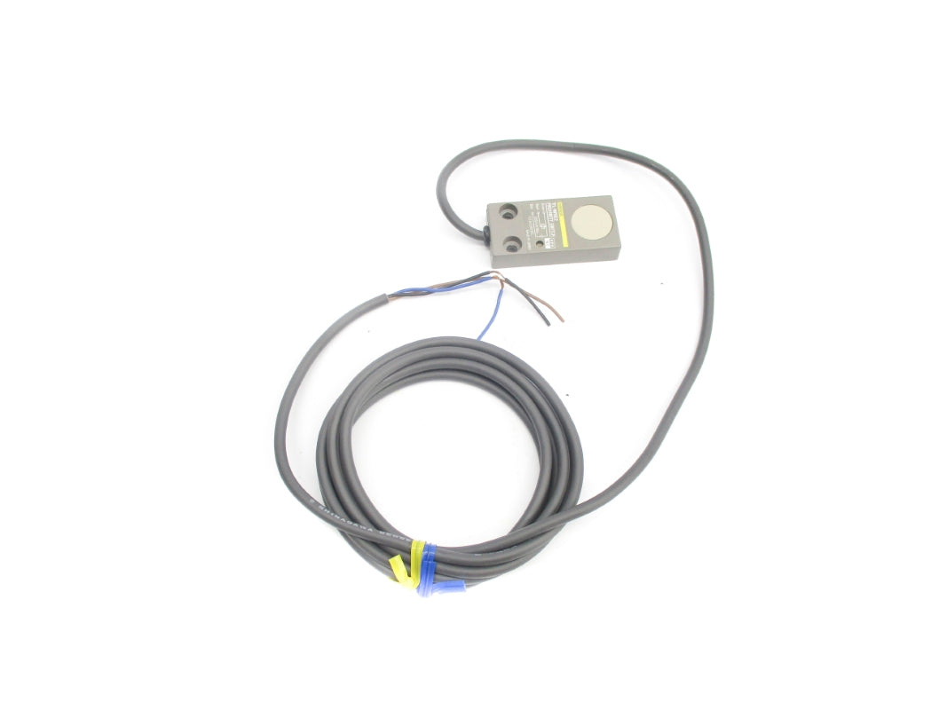 OMRON TL-W5E2 12-24VDC NSNP