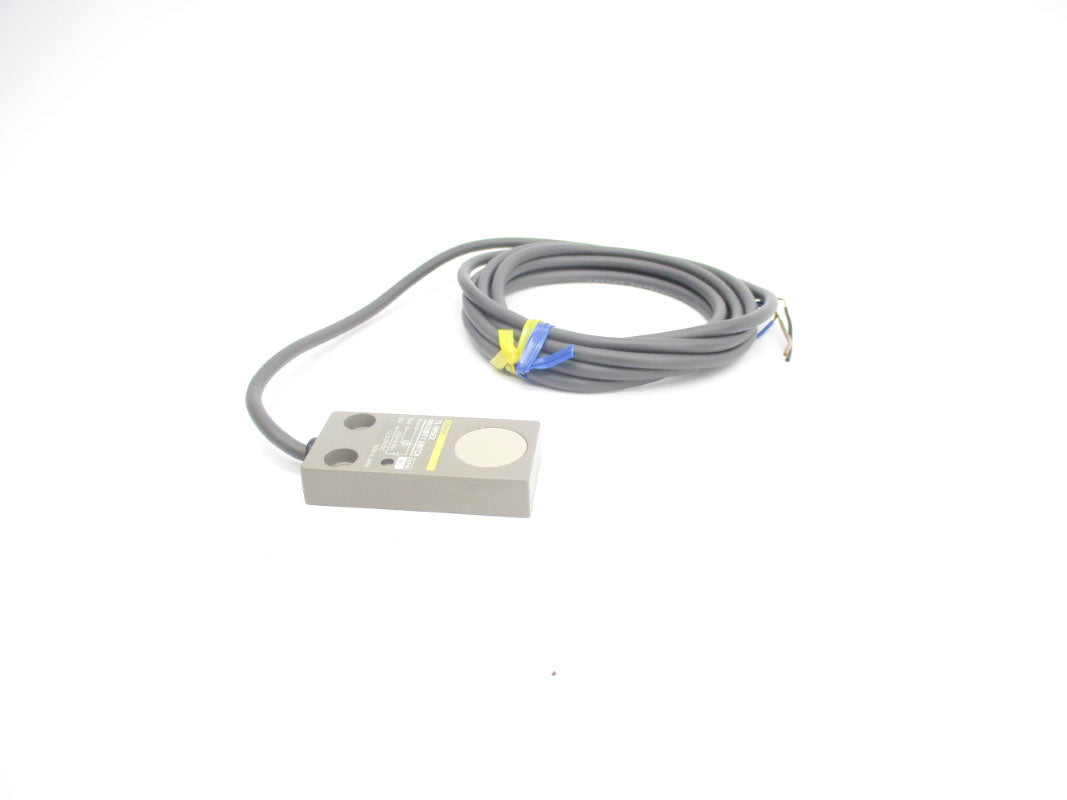 OMRON TL-W5E2 12-24VDC NSNP