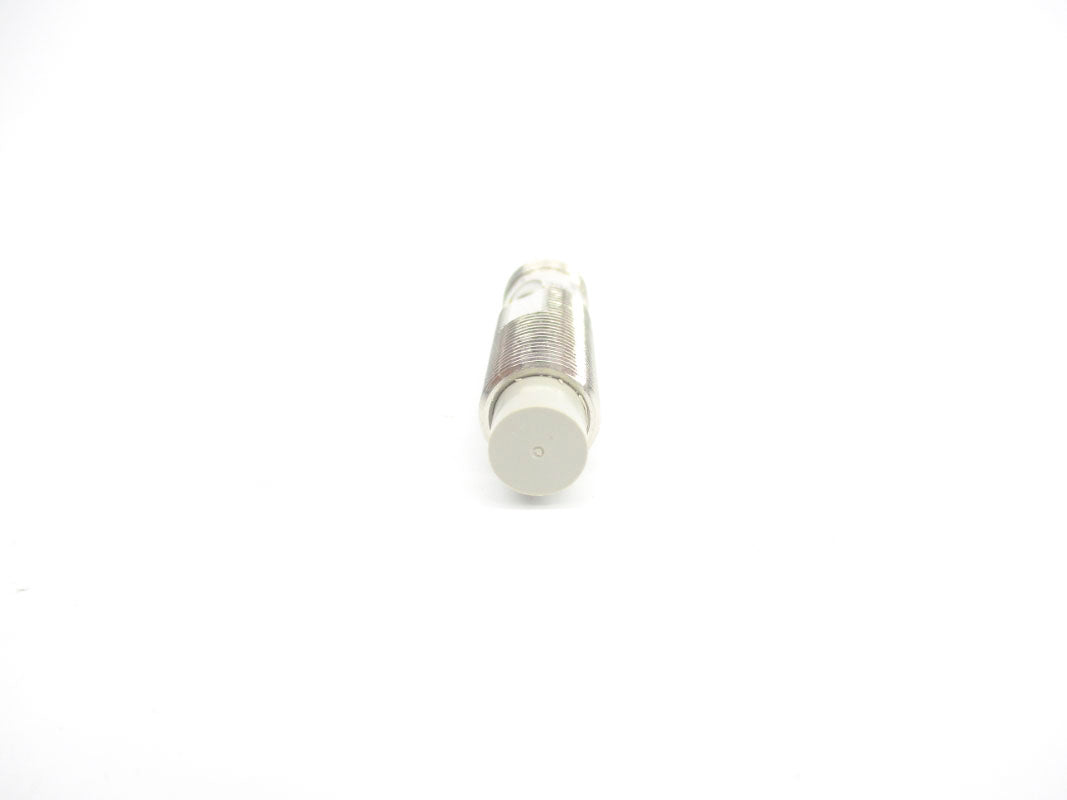 OMRON E2E-X8MD2-M1G 12-24VDC NSNP