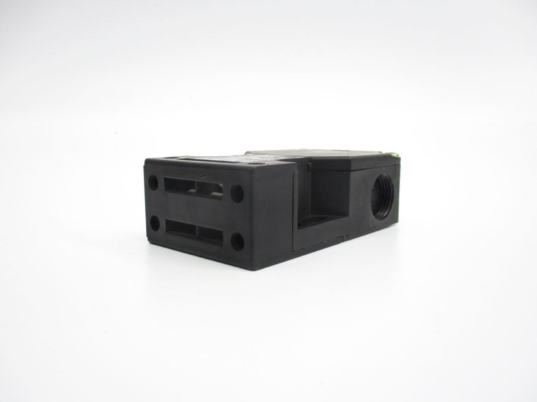SCHMERSAL AZ16-02ZV 230V 4A UNMP