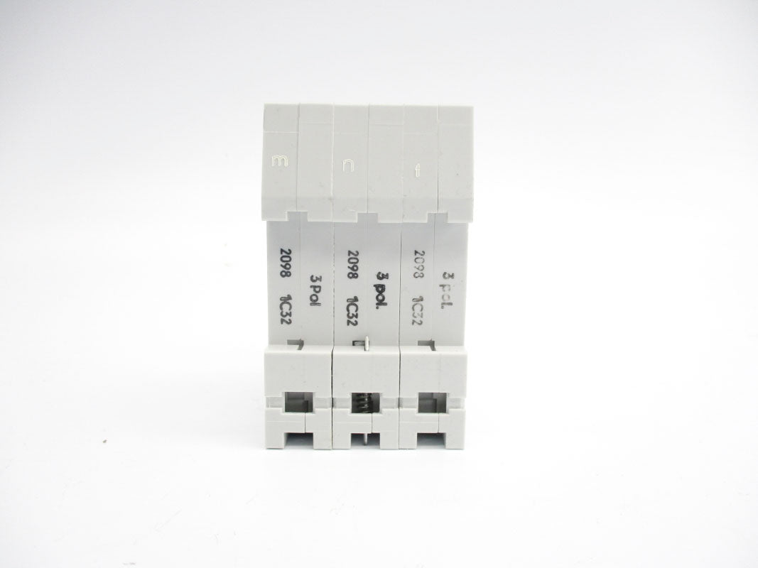 SIEMENS 5SX23 400V 32A UNMP