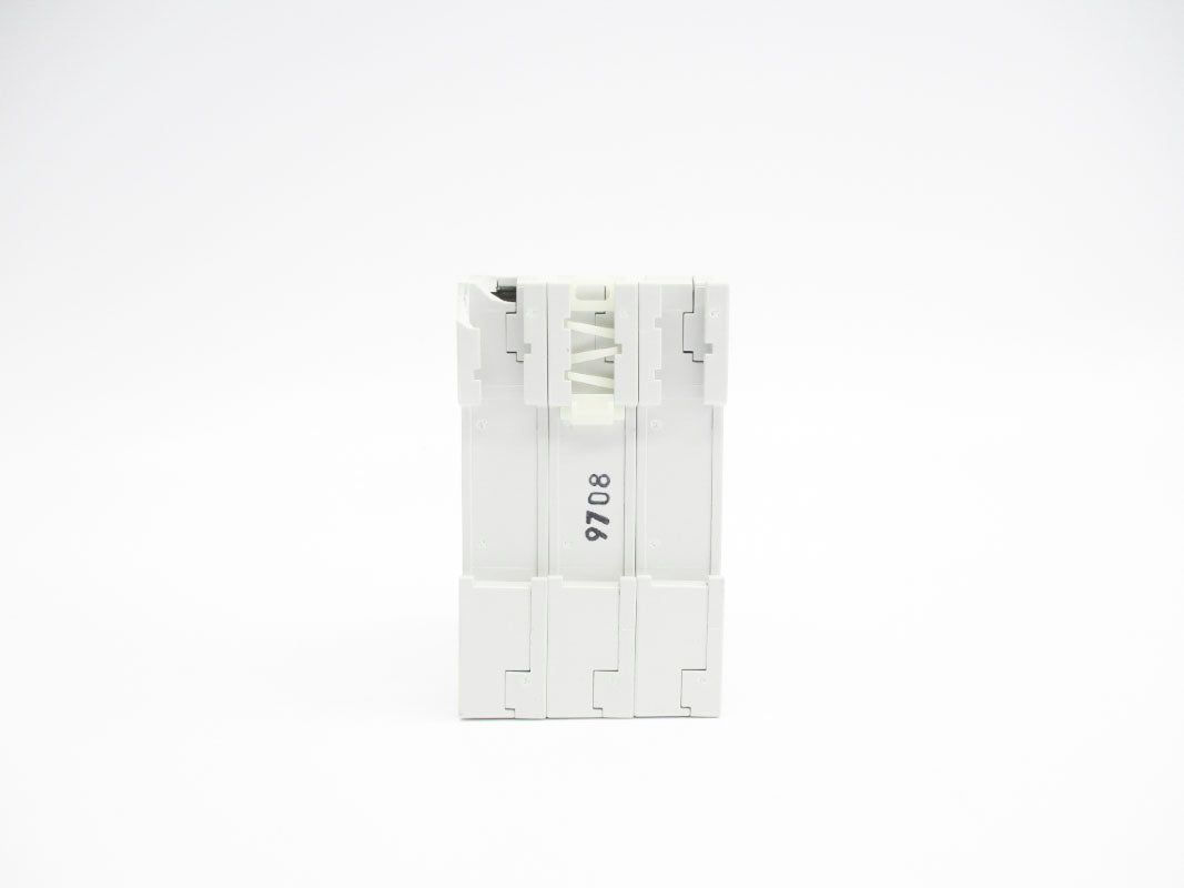 ALLEN BRADLEY 1492-CB3G020 SER. B 480VAC 2A (AS PICTURED) NSNP