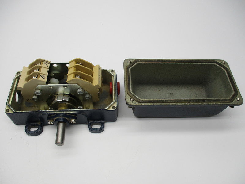 SCHMERSAL TA 471-03/03Y-H-M25-840 UNMP