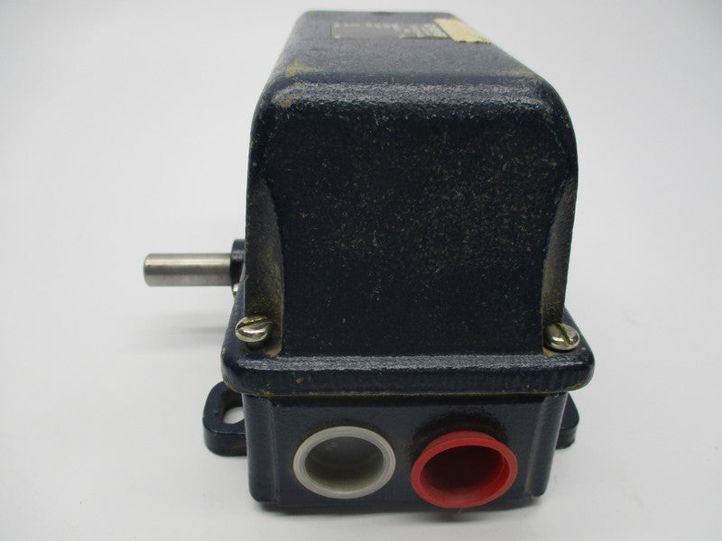 SCHMERSAL TA 471-03/03Y-H-M25-840 UNMP