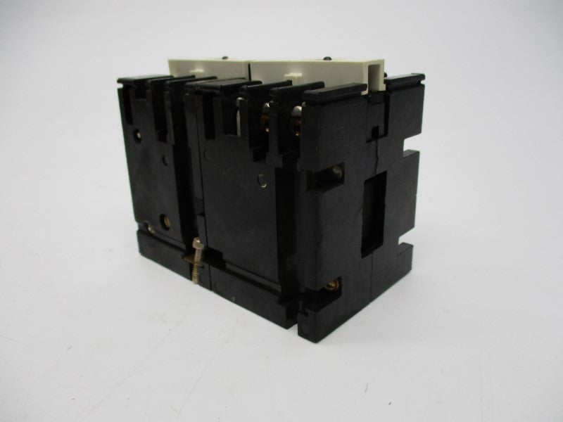 GENERAL ELECTRIC CR122A02402AA 300V 10A NSMP
