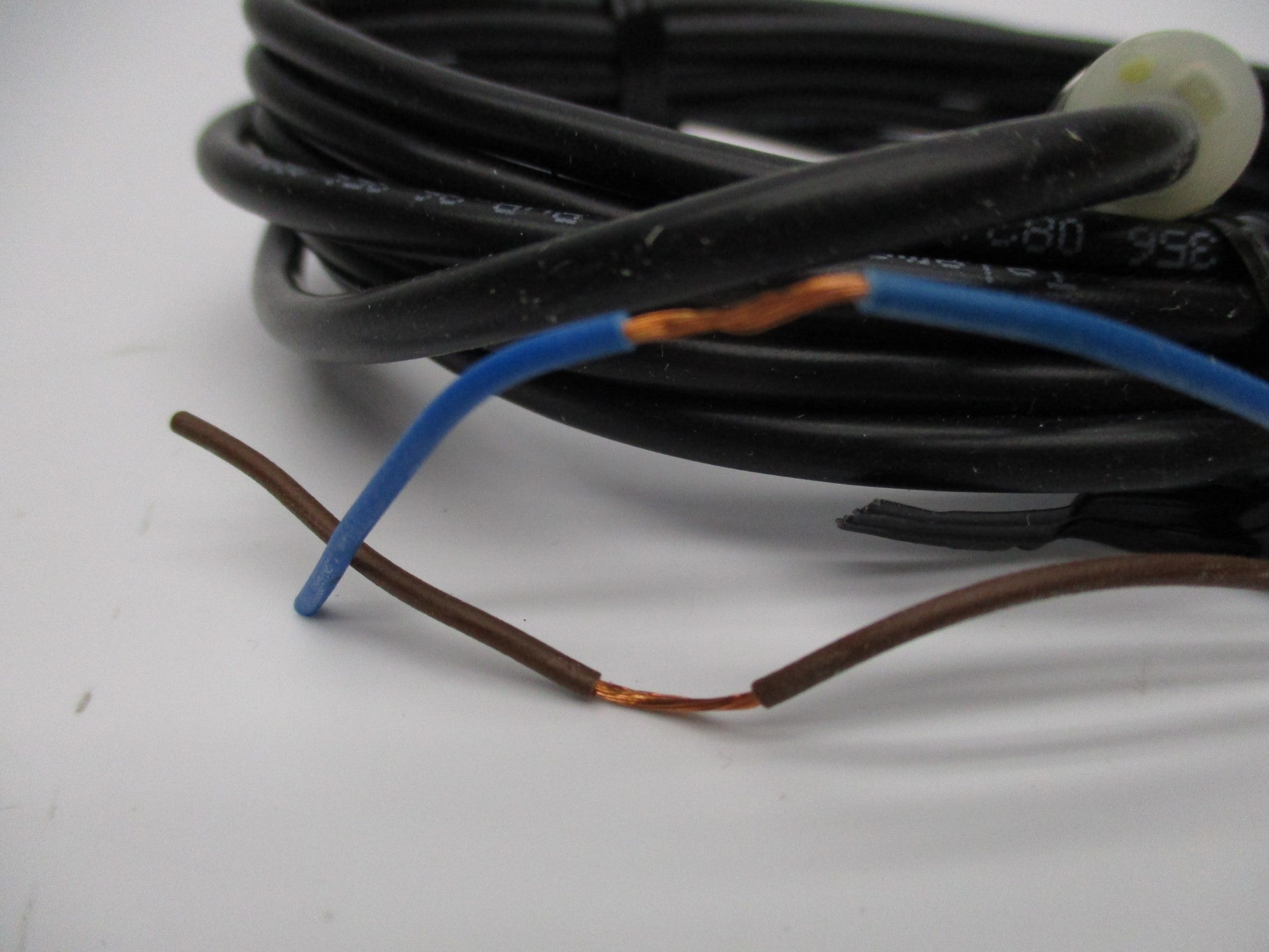 TELEMECANIQUE XS1M12MA230 24-240V NSMP