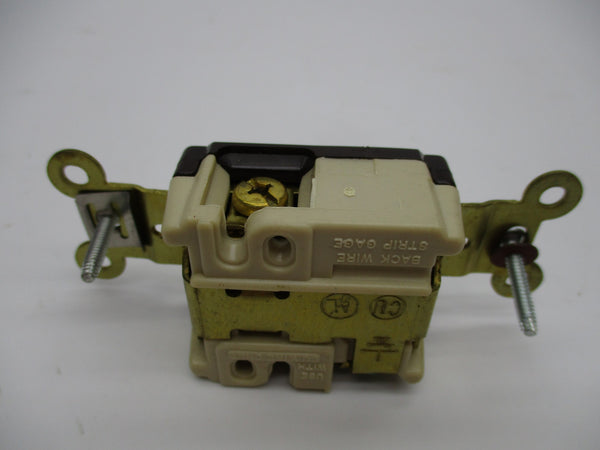 HUBBELL HBL5661 250V 15A NSMP