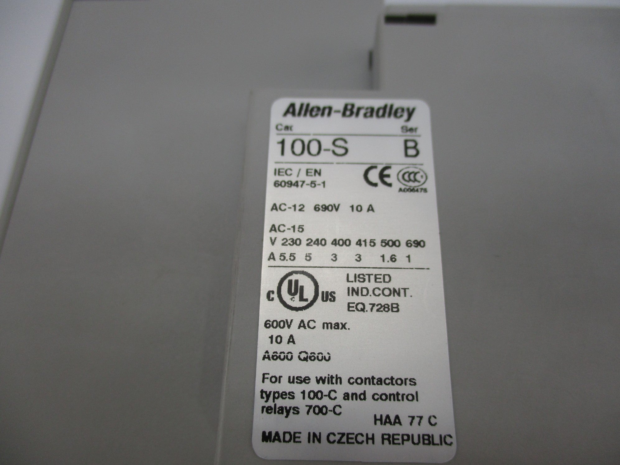 ALLEN BRADLEY 100-C85D10 SER. A 110-120V (BR/WH) NSMP