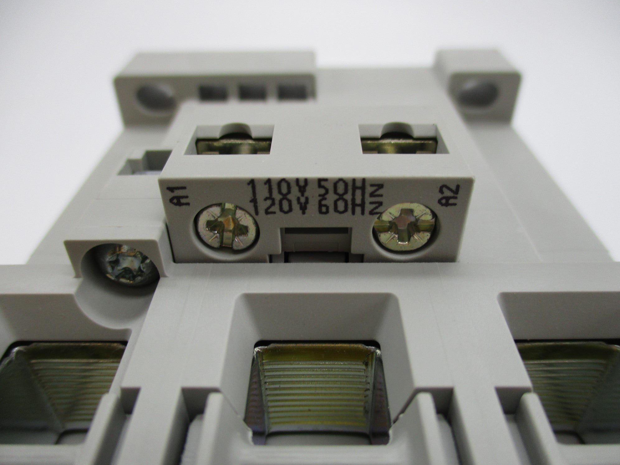 ALLEN BRADLEY 100-C85D10 SER. A 110-120V (BR/WH) NSMP