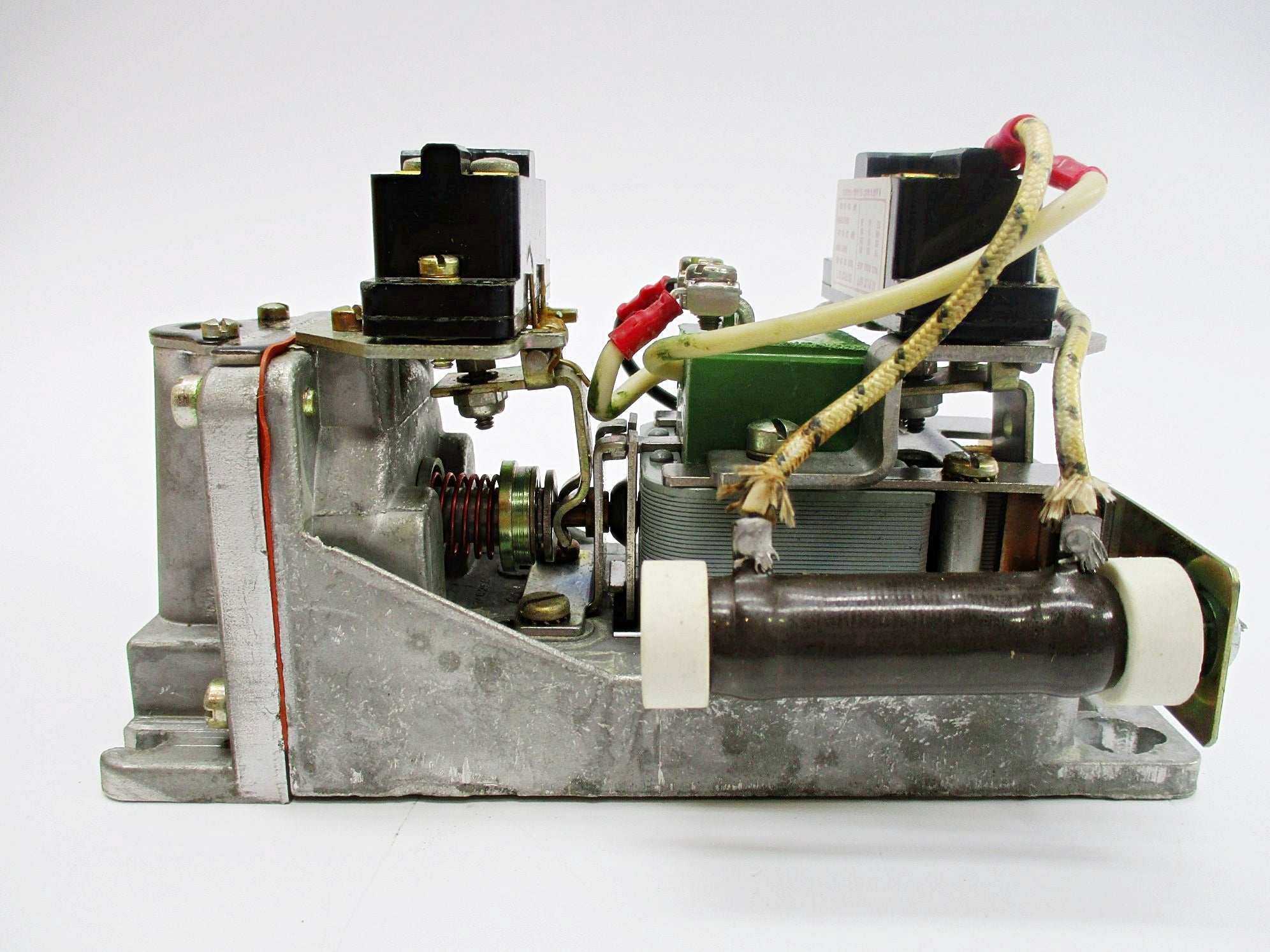 GENERAL ELECTRIC CR2820B420AA48 SER. A 24V UNMP