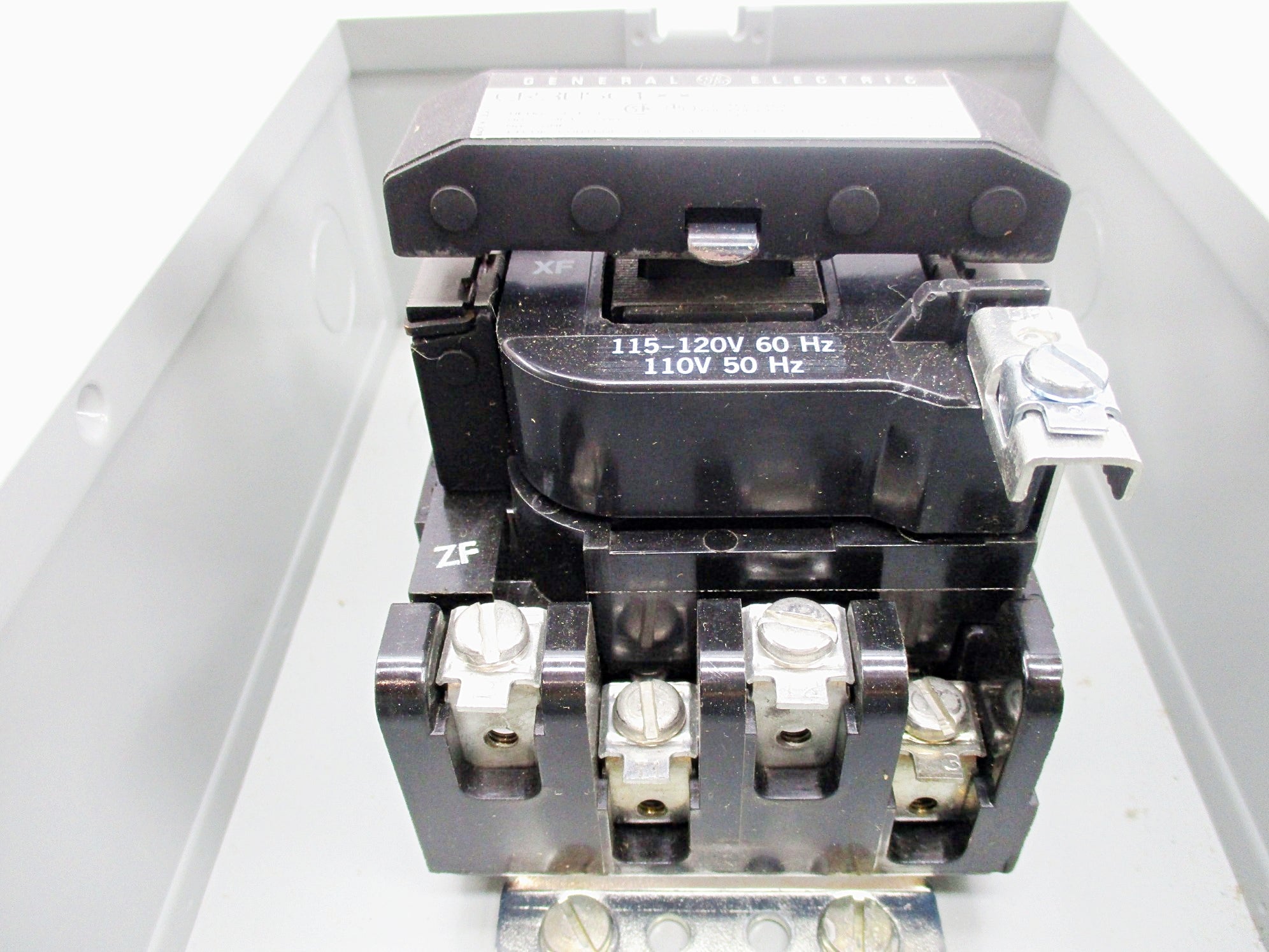 GENERAL ELECTRIC CR305C102 110 115-120V 27A NSMP
