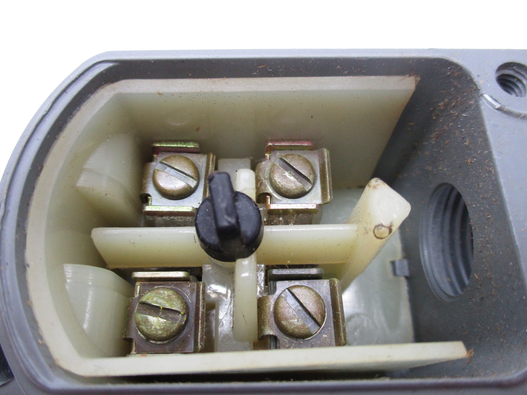 CUTLER HAMMER 10316H555A (AS PICTURED) UNMP
