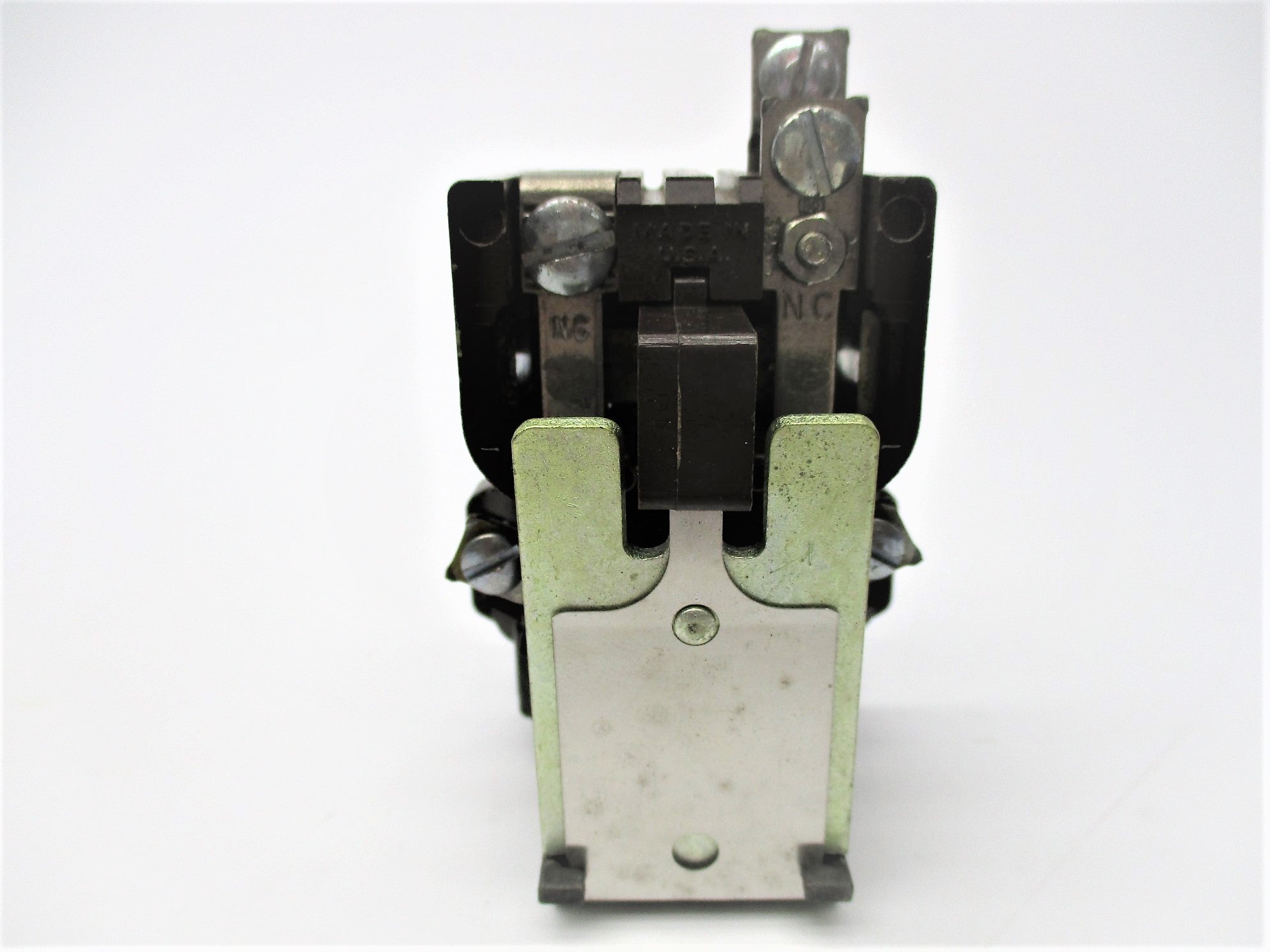 CUTLER HAMMER 9575H2441A 16A 220/240V NSNP