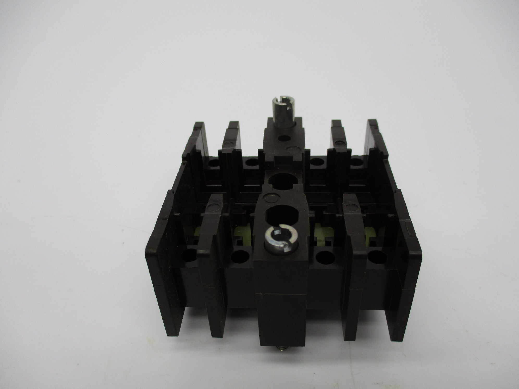 CUTLER HAMMER D26MD SER. A2 D26MPF 600V 10A NSNP