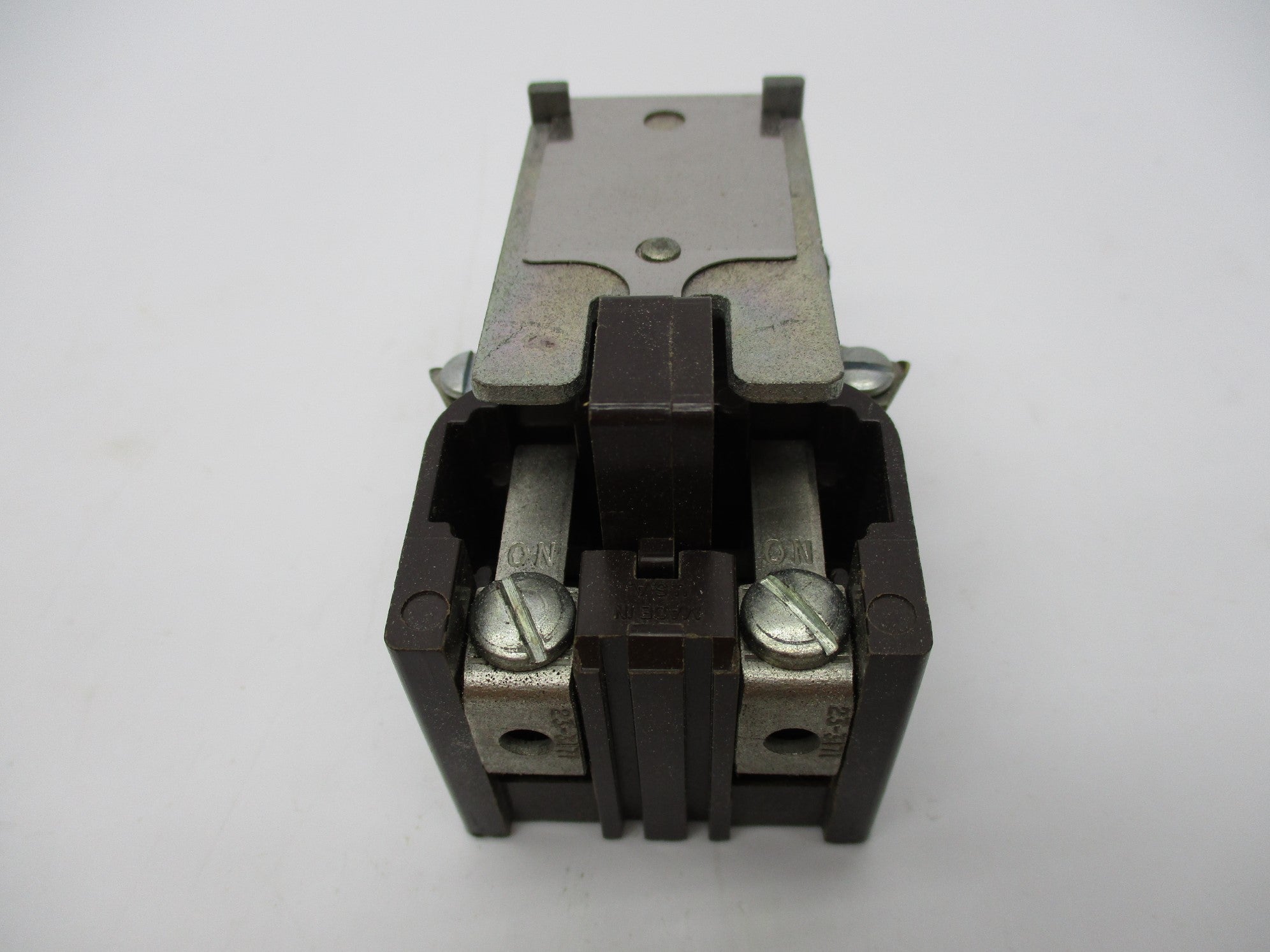CUTLER HAMMER 9575H2441A-67 220/240V 16A NSMP
