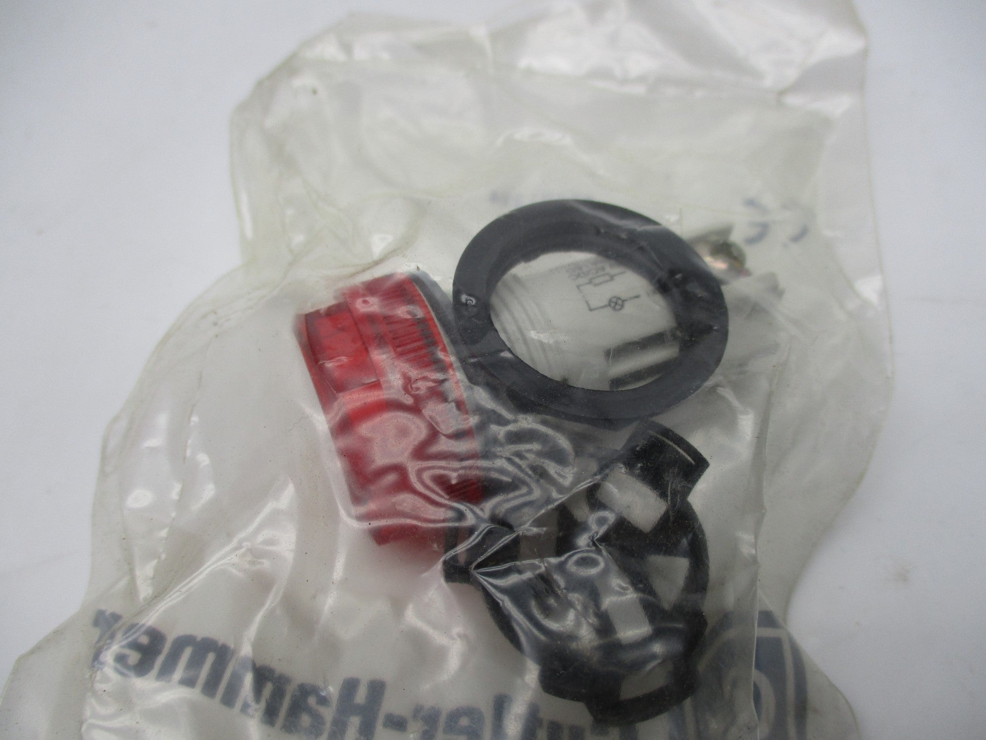 CUTLER HAMMER E22HL2X4 SER. B1 NSMP