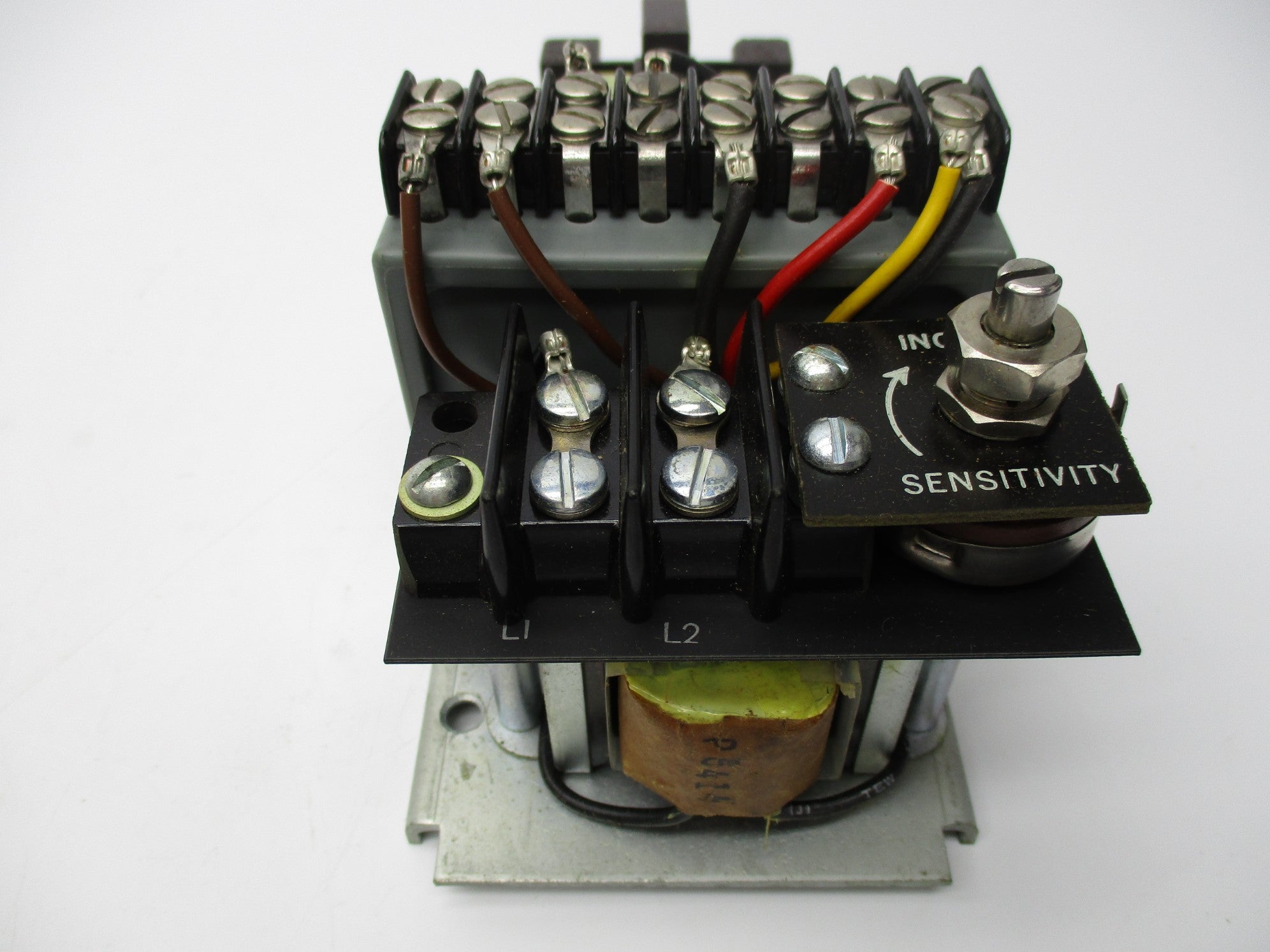 CUTLER HAMMER 13535H111-1 120V NSNP