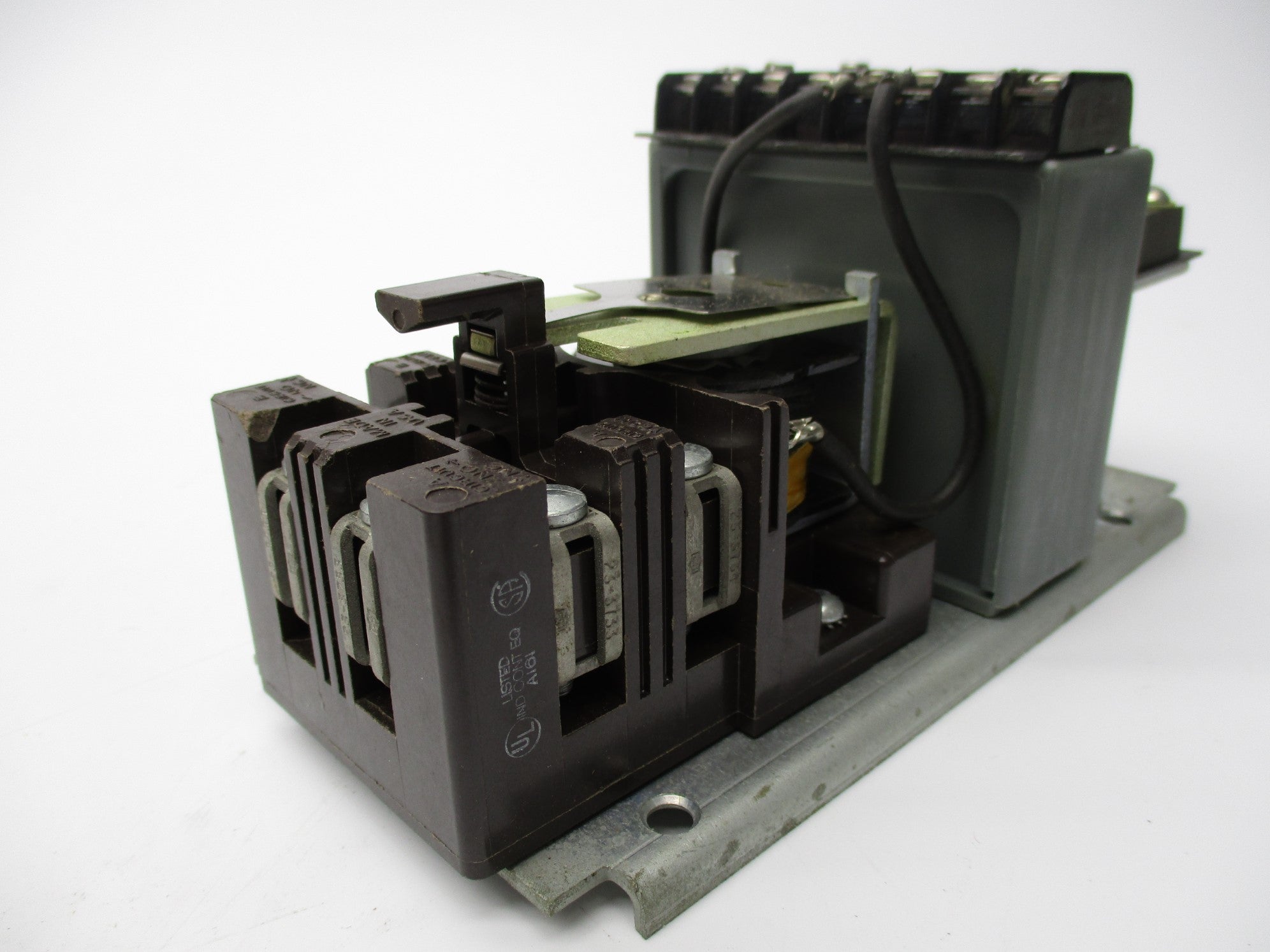 CUTLER HAMMER 13535H111-1 120V NSNP