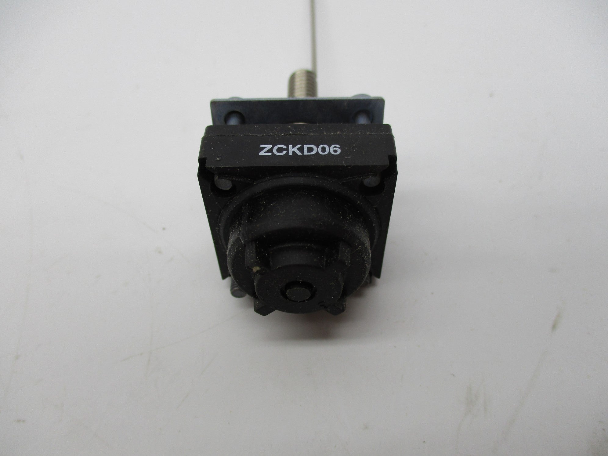 TELEMECANIQUE ZCKD06 NSMP
