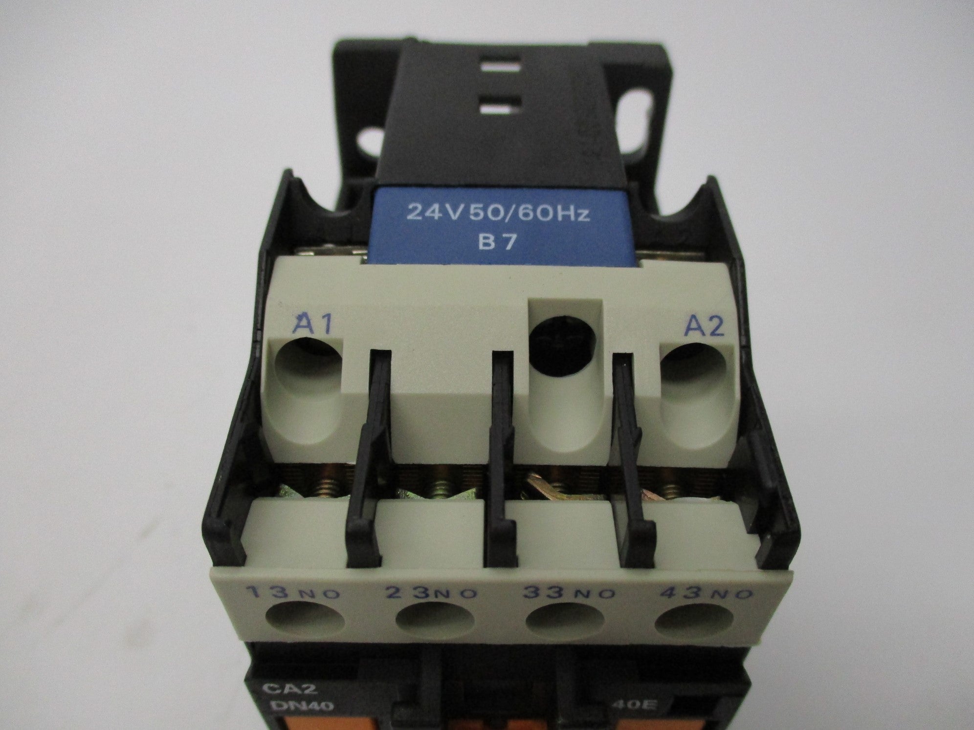 TELEMECANIQUE CA2DN40B7 24V 10A NSMP