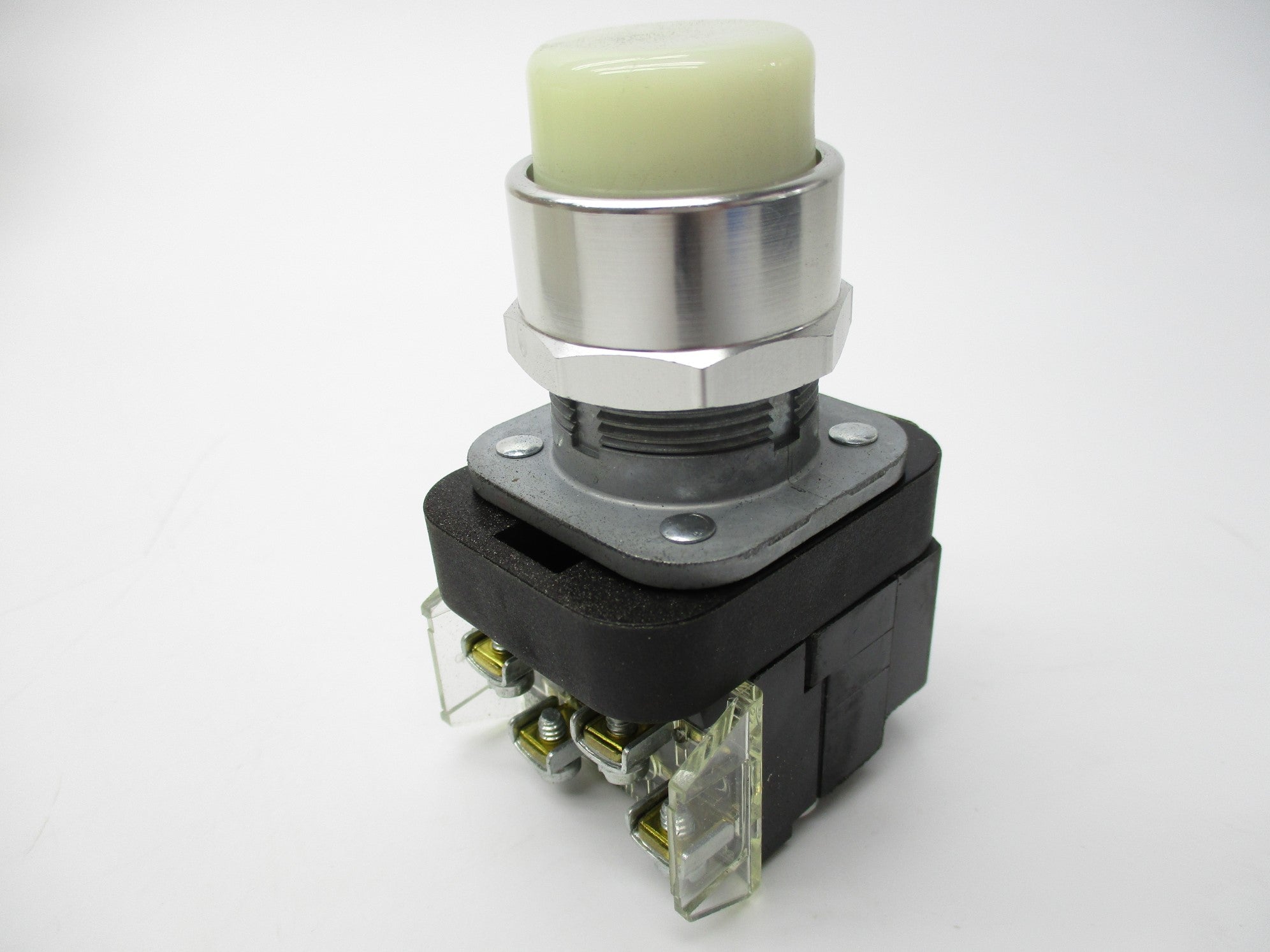 ALLEN BRADLEY 800T-PB16W SER. T (WH) NSMP