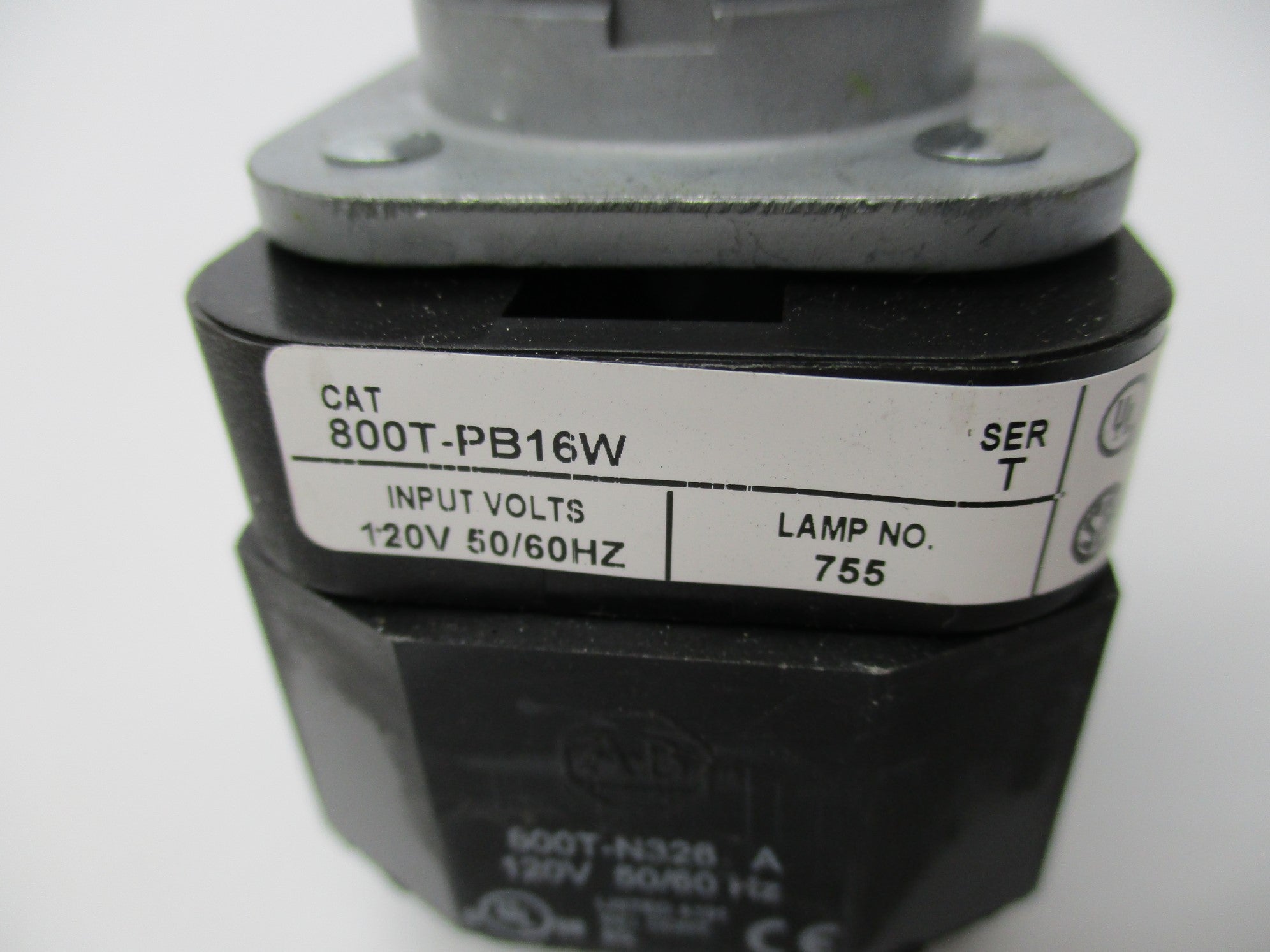 ALLEN BRADLEY 800T-PB16W SER. T (WH) NSMP