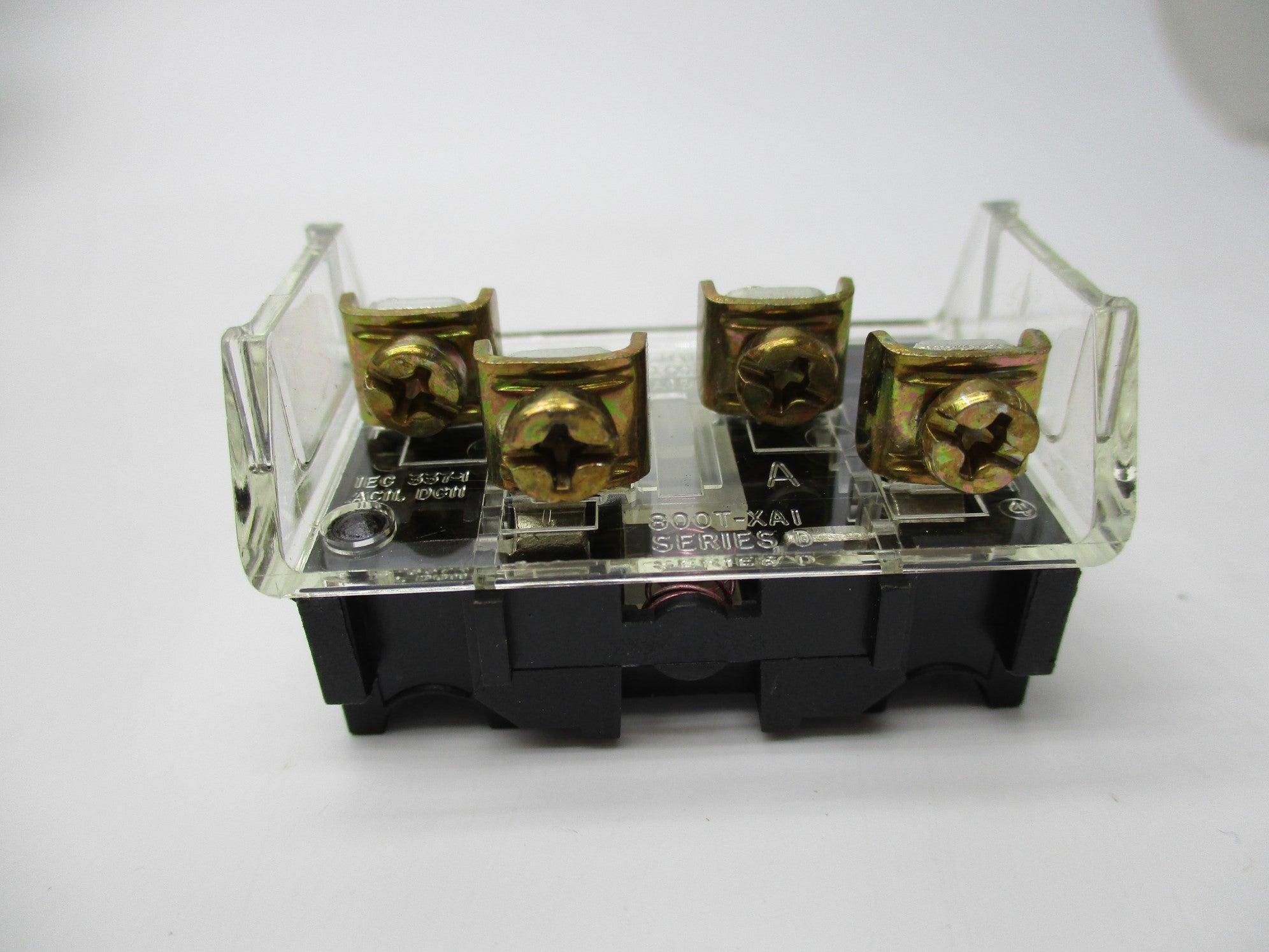 ALLEN BRADLEY 800T-XA1 SER. D (BK/YL) NSMP