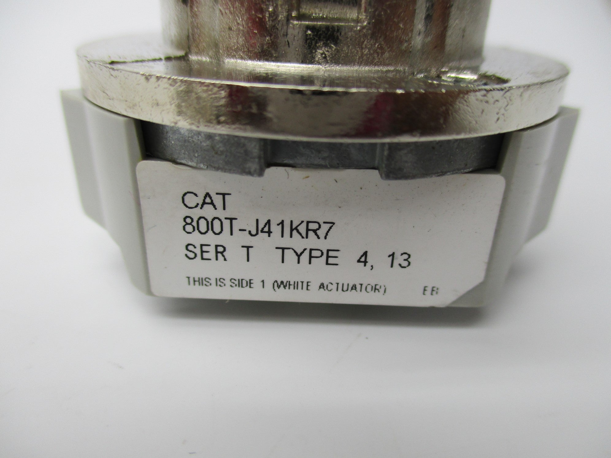 ALLEN BRADLEY 800T-J41KR7 SER. T (WH) NSMP