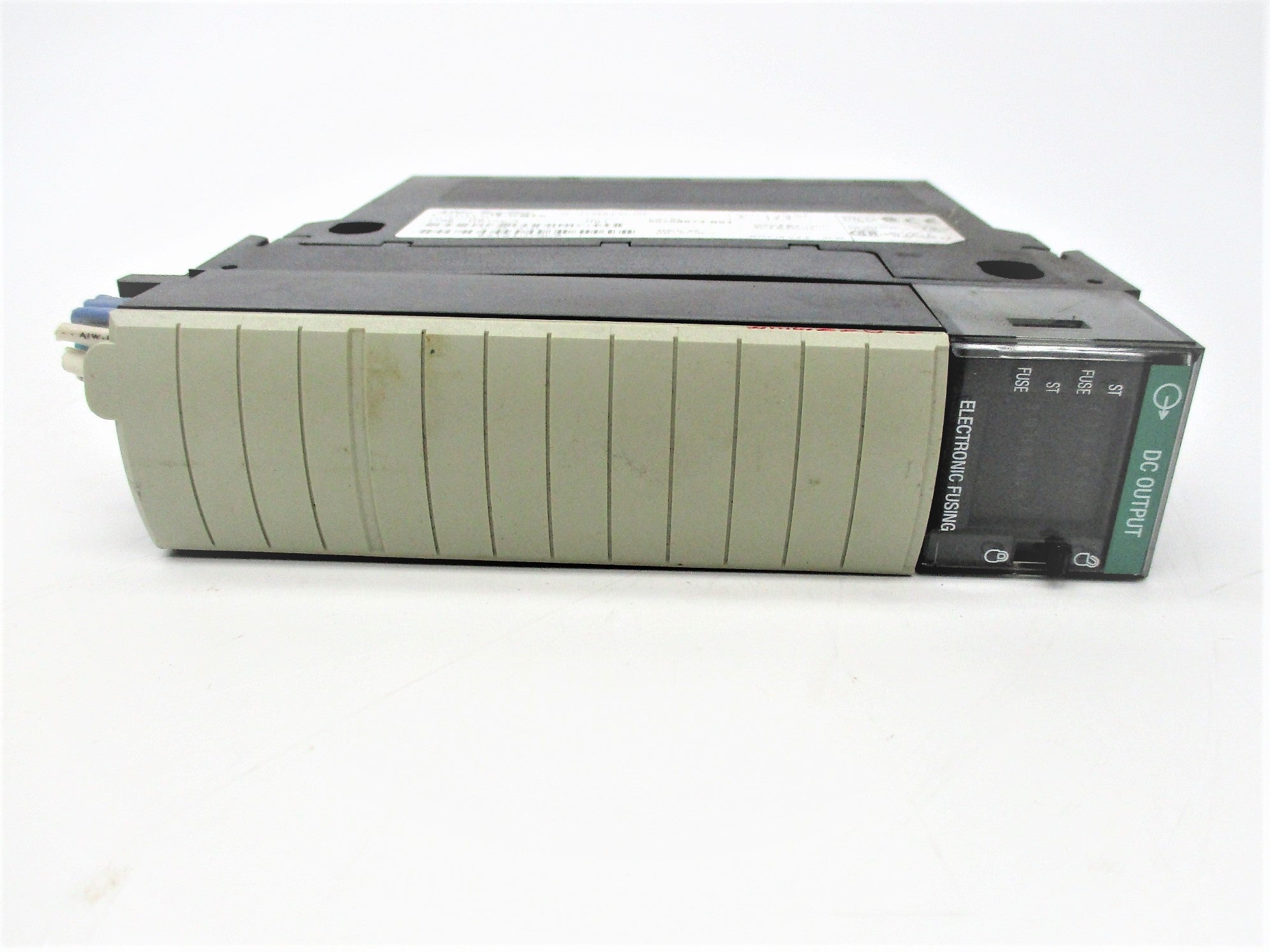 ALLEN BRADLEY 1756-OB16E SER. A F/W 2.4 UNMP