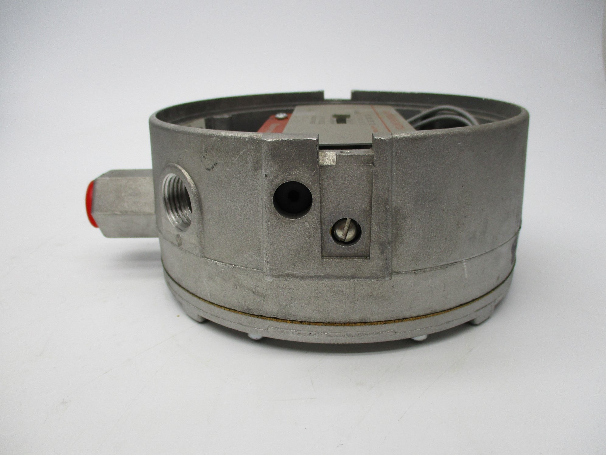 HONEYWELL C437D.E.G.H 240VAC 30.6A (AS PICTURED) NSNP