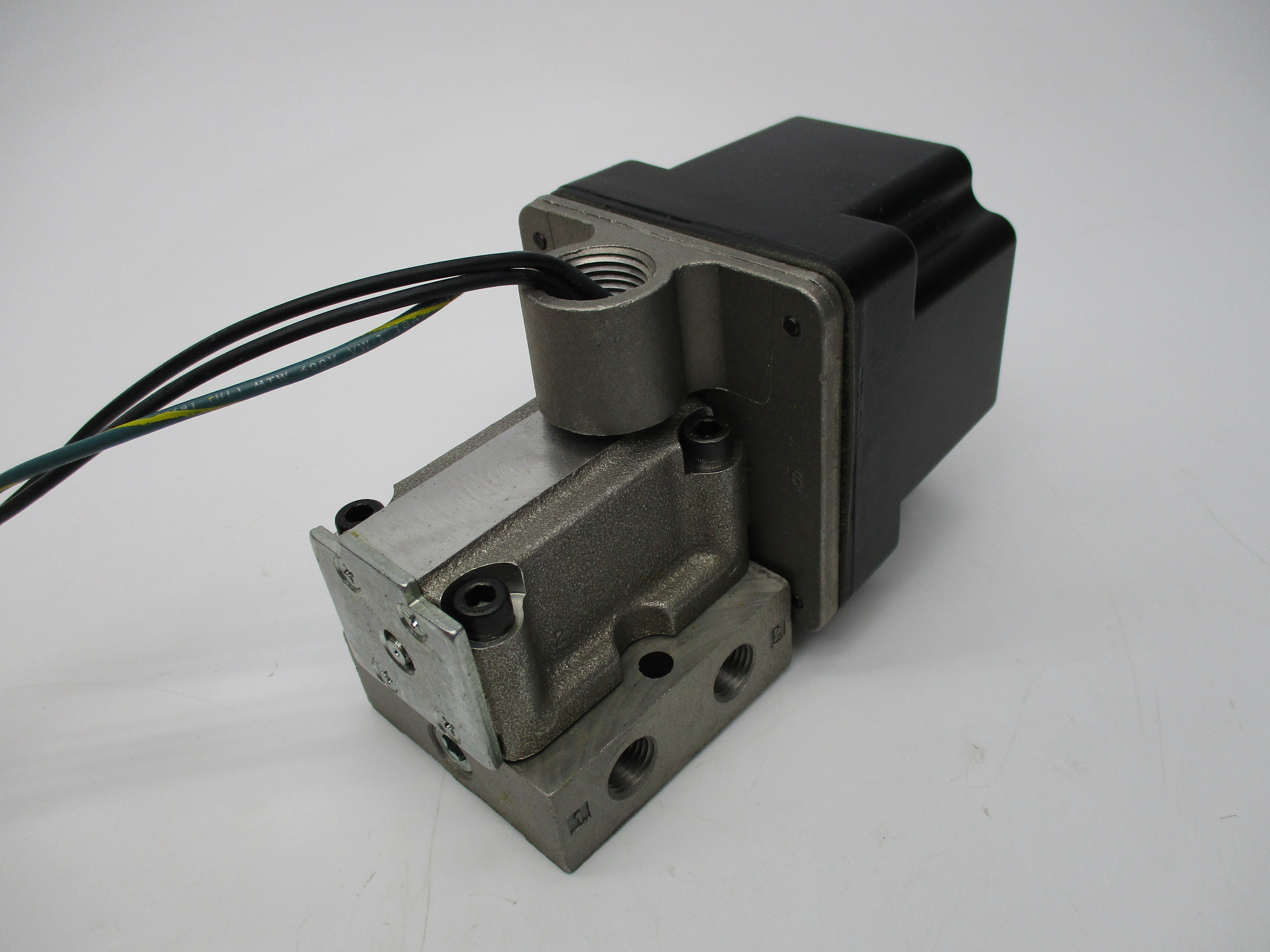 PARKER CCJ125B01 120VAC 150PSI 1/4" NSMP