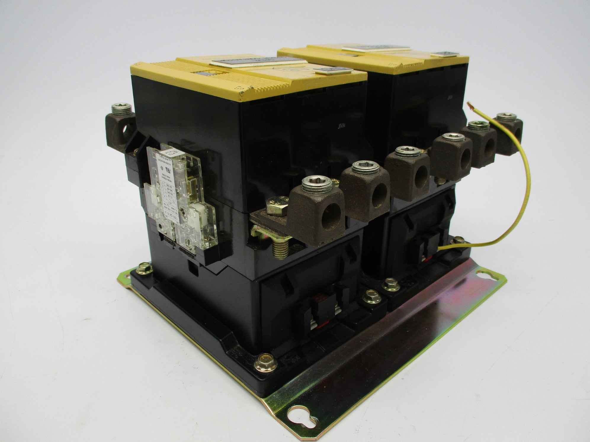 ALLEN BRADLEY 104-B180ND3 SER. A 110/120V NSNP