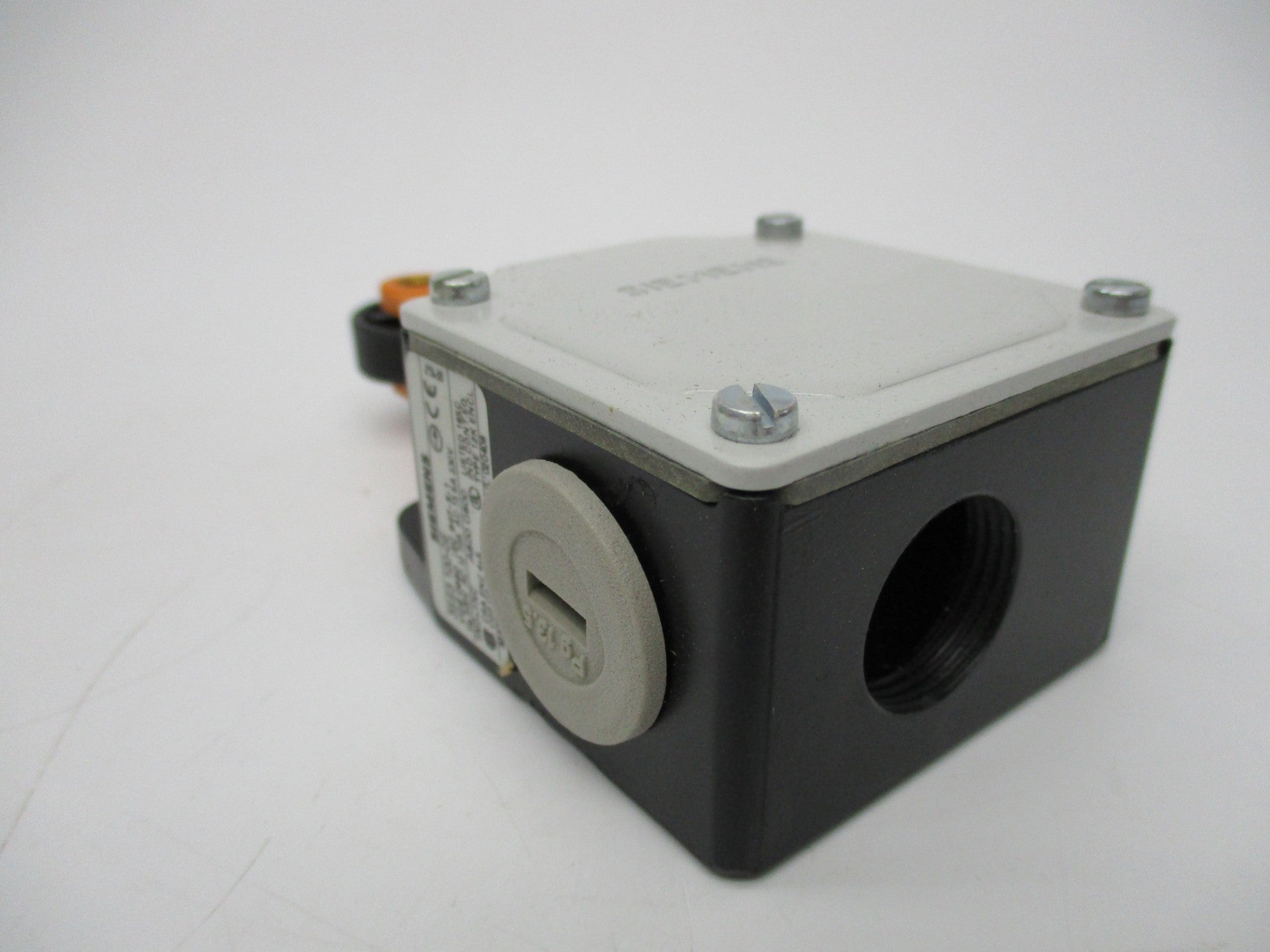 SIEMENS 3SE3100-0E NSMP