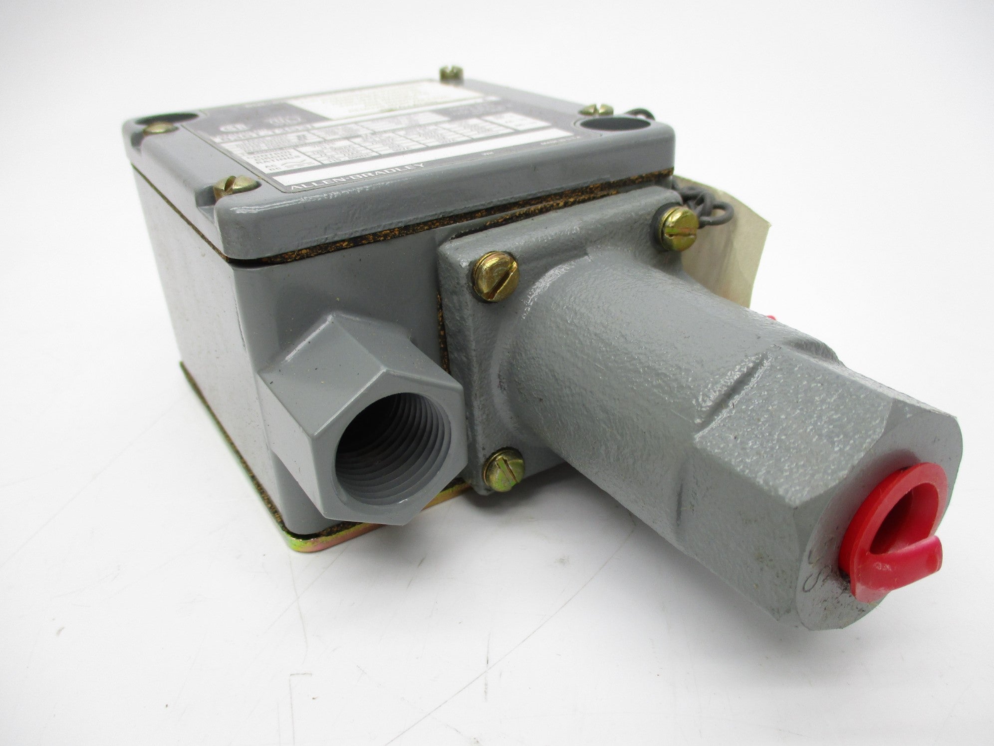 ALLEN BRADLEY 836T-T353J SER. A (BR/WH) NSMP