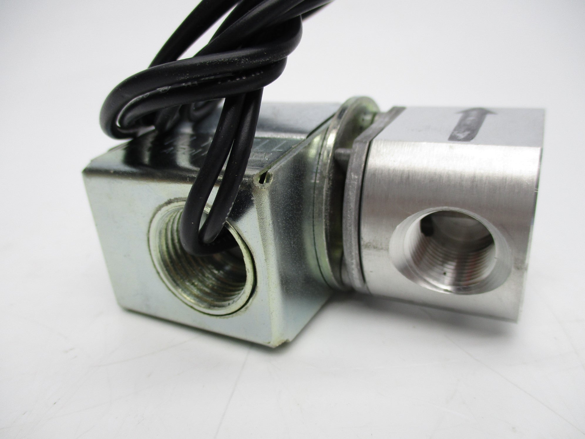 HONEYWELL V4046C 1054 NSMP