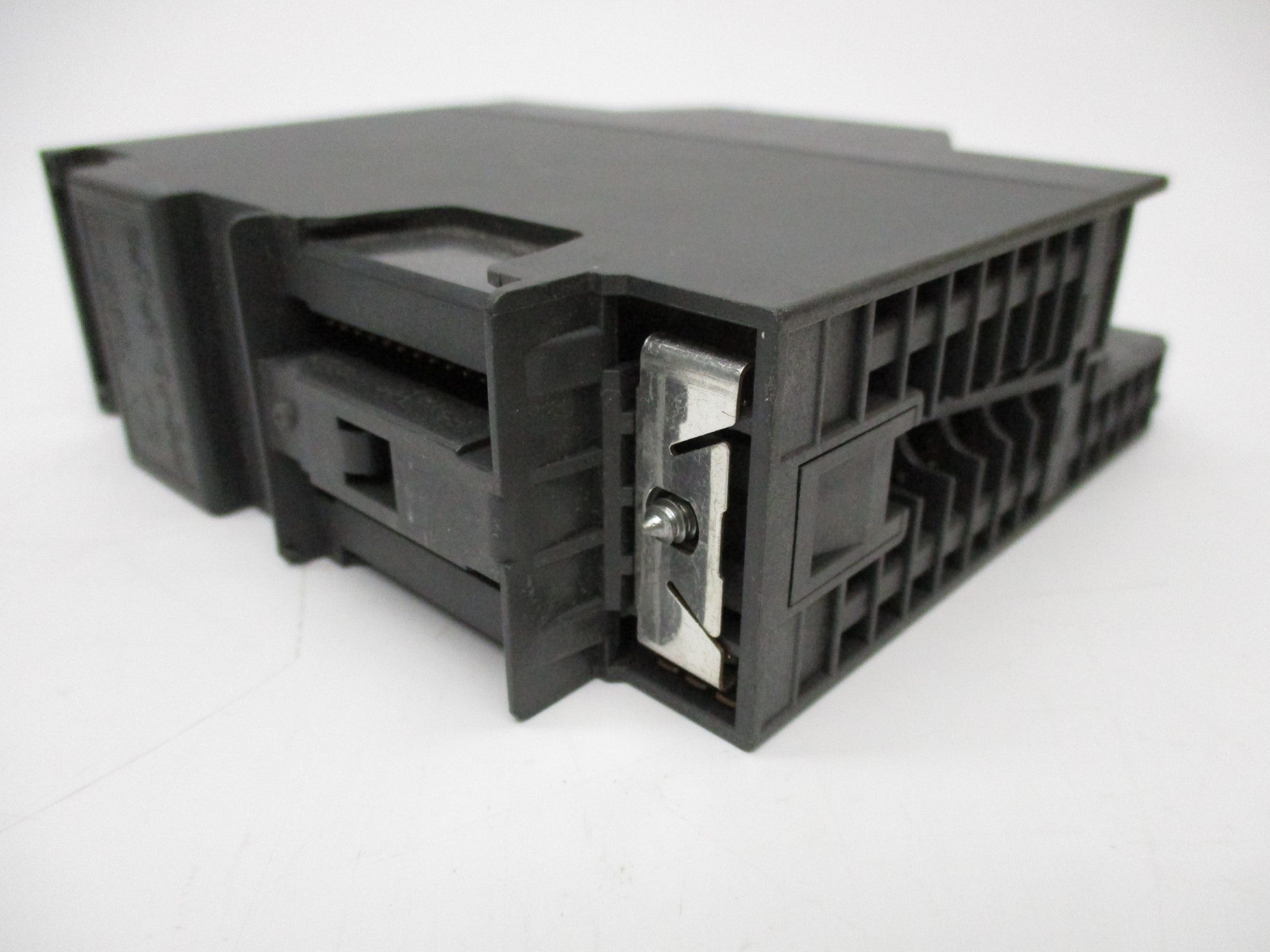 SIEMENS 6ES7322-1BF01-0AA0 (AS PICTURED) UNMP