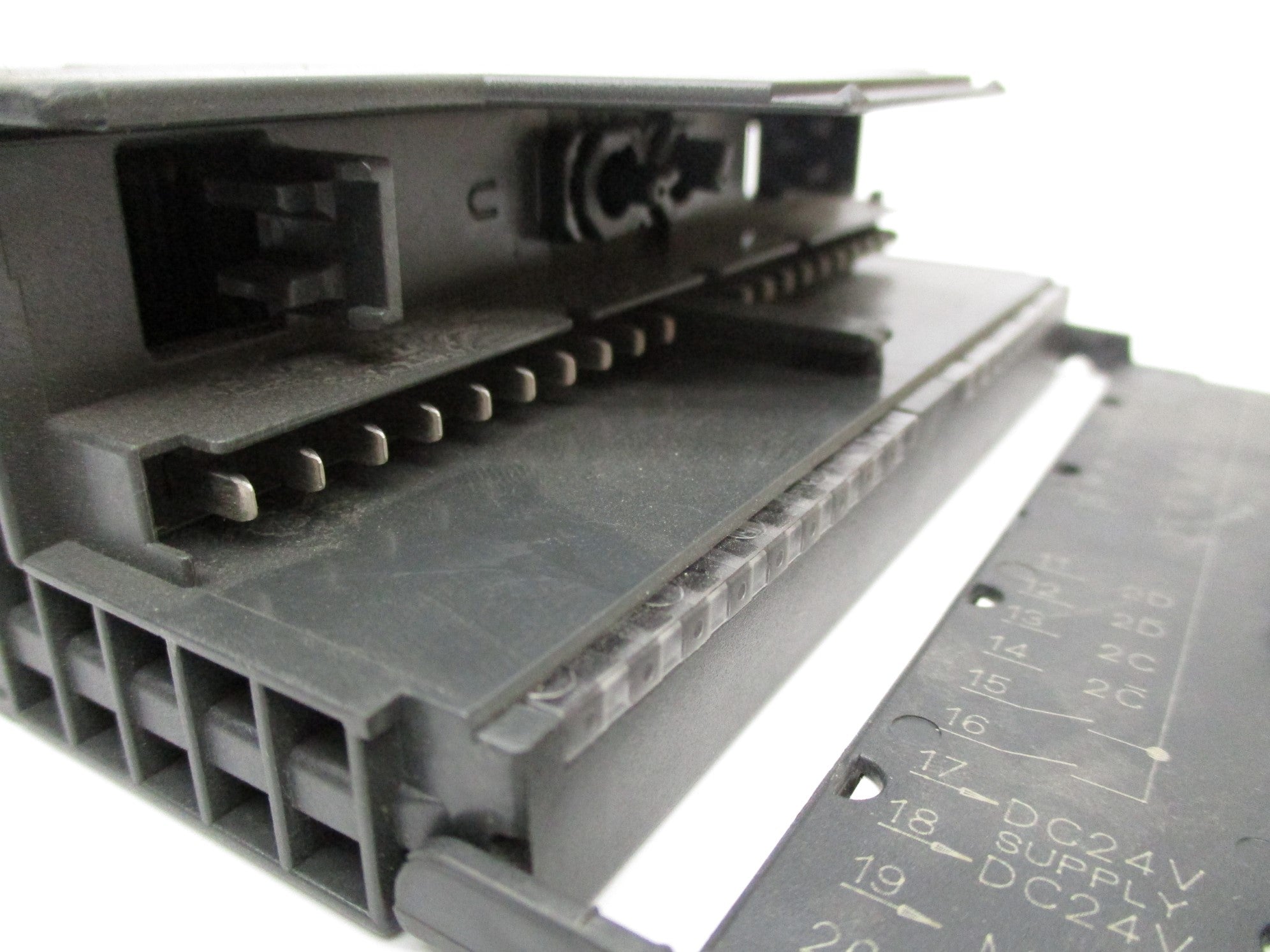 SIEMENS 6ES7338-4BC01-0AB0 UNMP