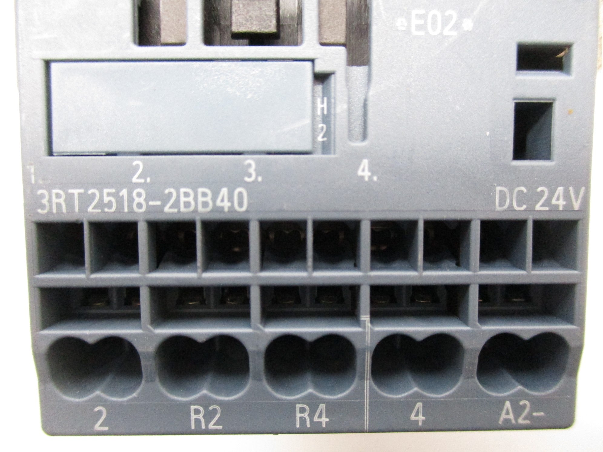 SIEMENS 3RT2518-2BB40 24V NSNP