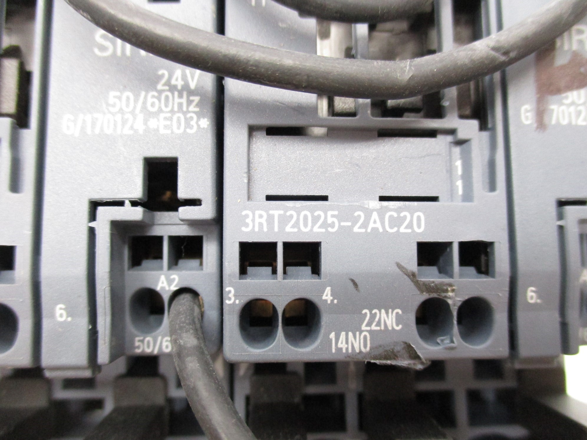 SIEMENS 3RA2325-8XB30-2AC2 24V NSNP