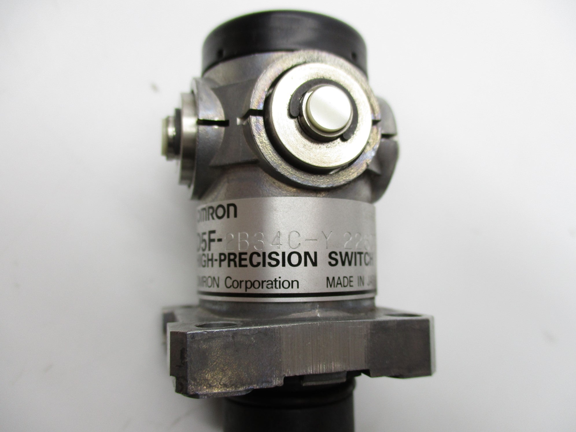 OMRON D5F-2B34C-Y NSMP