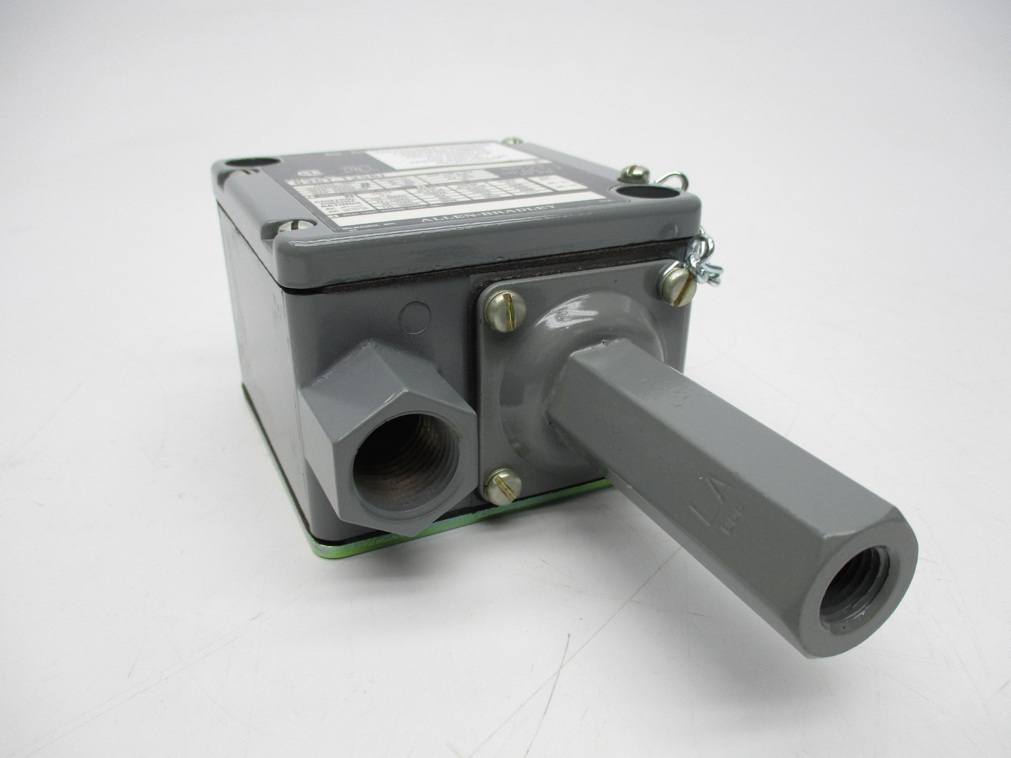 ALLEN BRADLEY 836T-T256J SER. A (BR/YL) NSMP