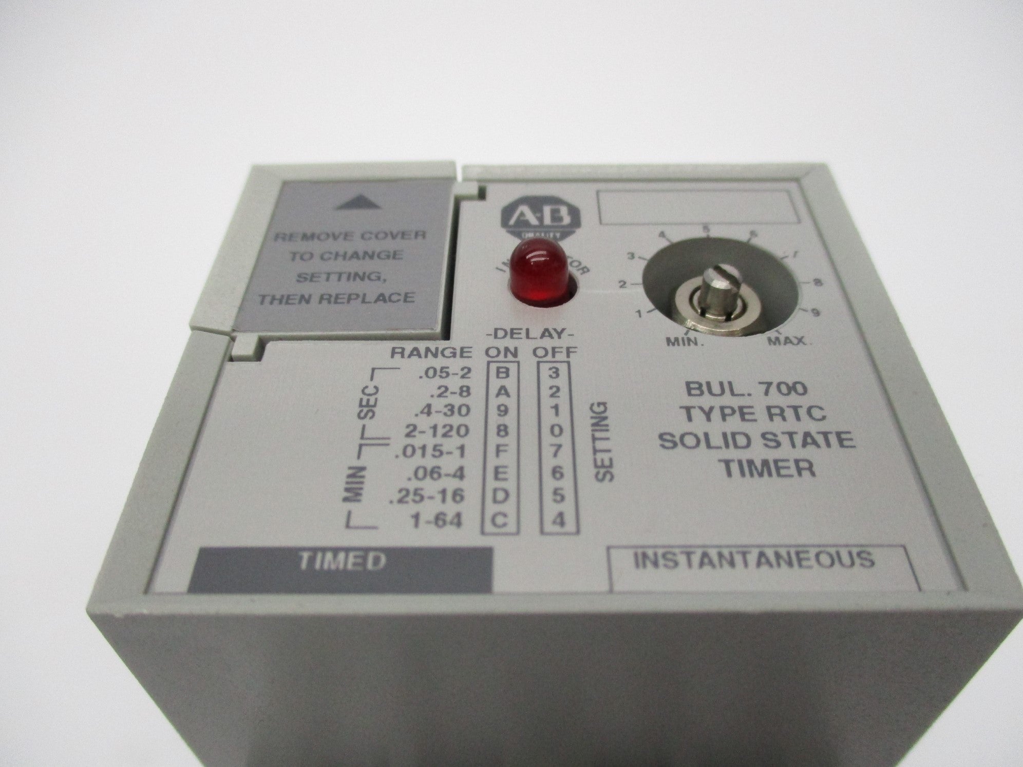 ALLEN BRADLEY 700-RTC10100U1 SER. A 110/120V (BR/WH) NSMP