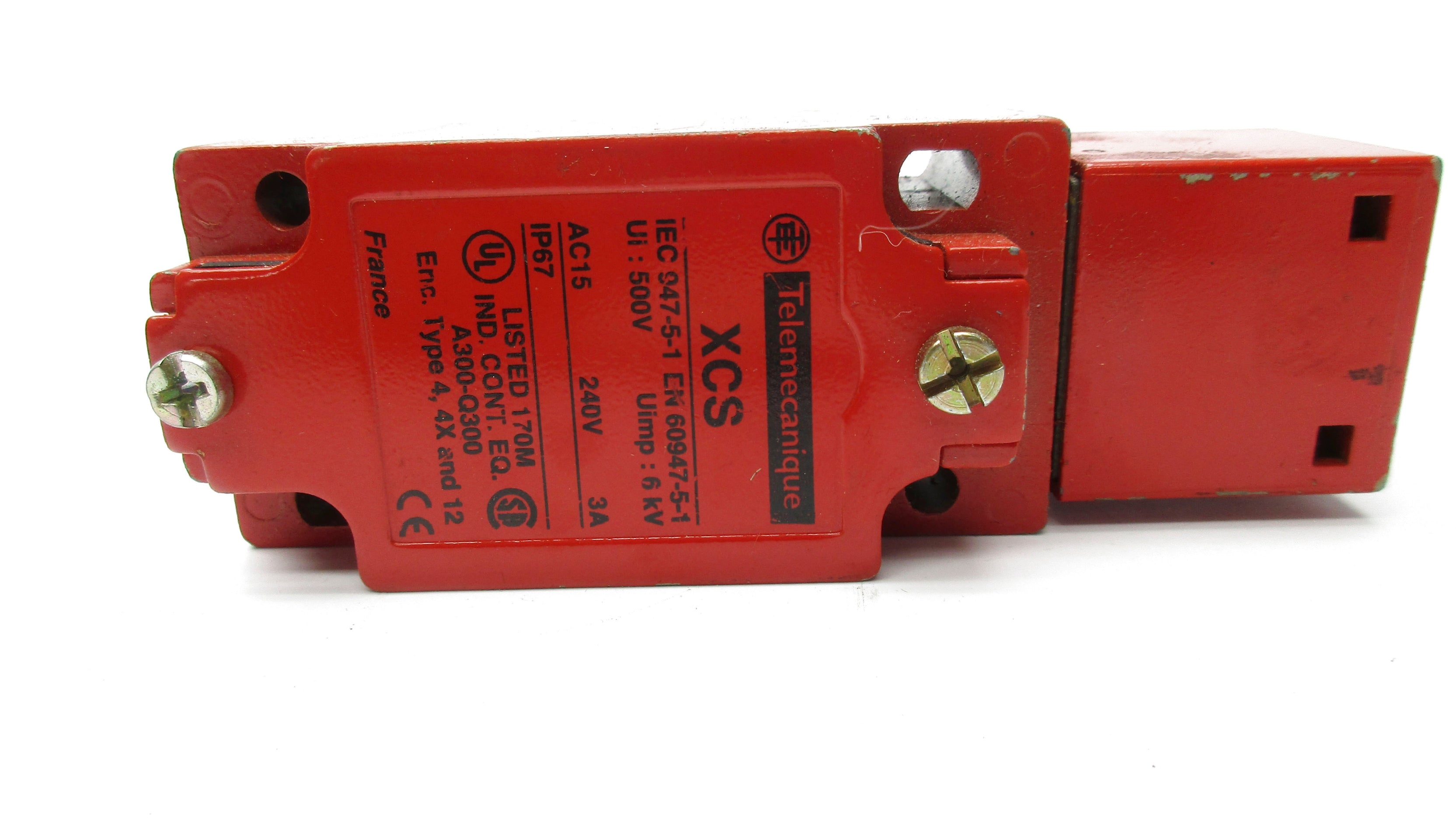 TELEMECANIQUE XCS-A803 240V 3A NSNP
