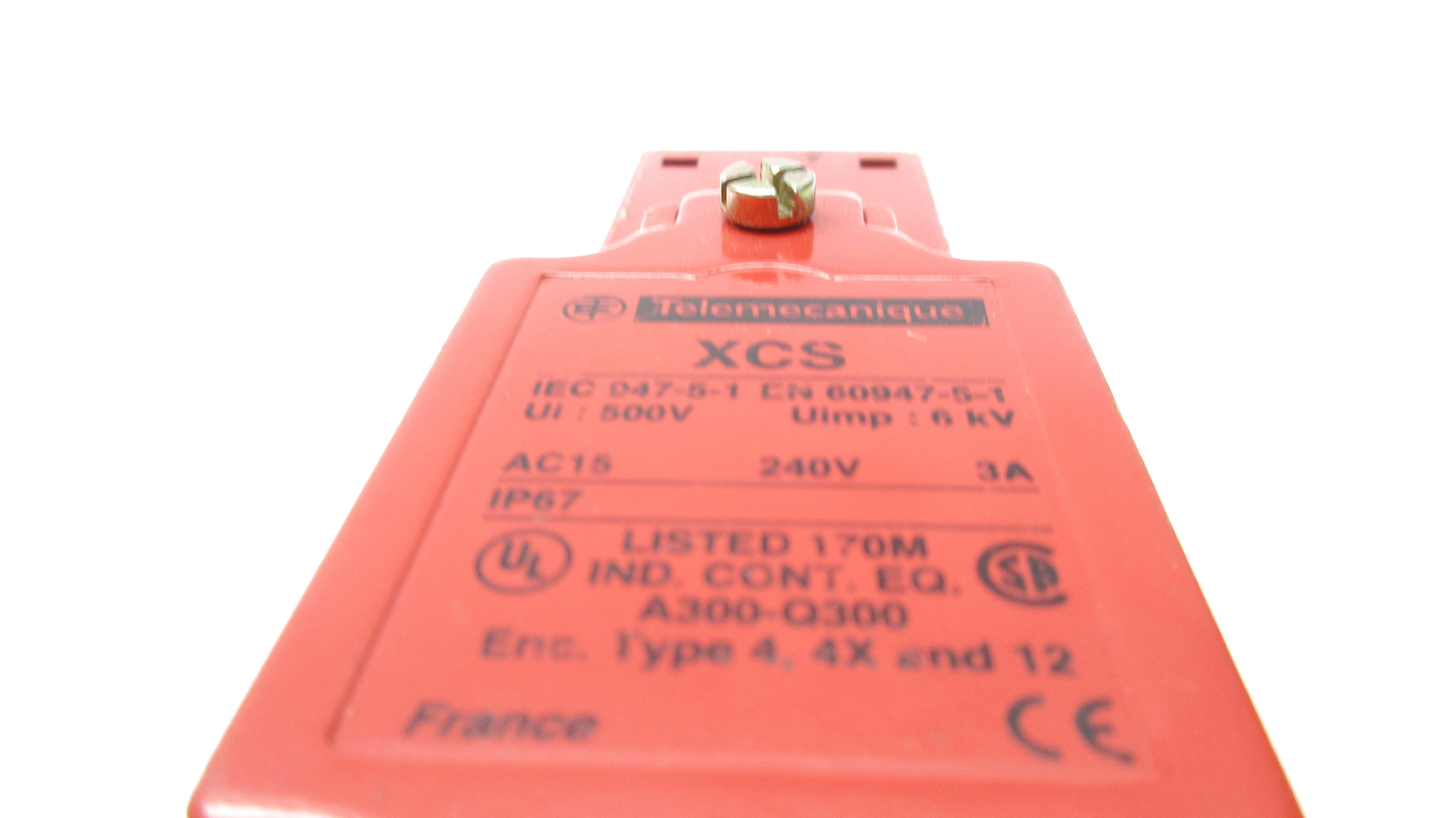 TELEMECANIQUE XCS-A803 240V 3A NSNP
