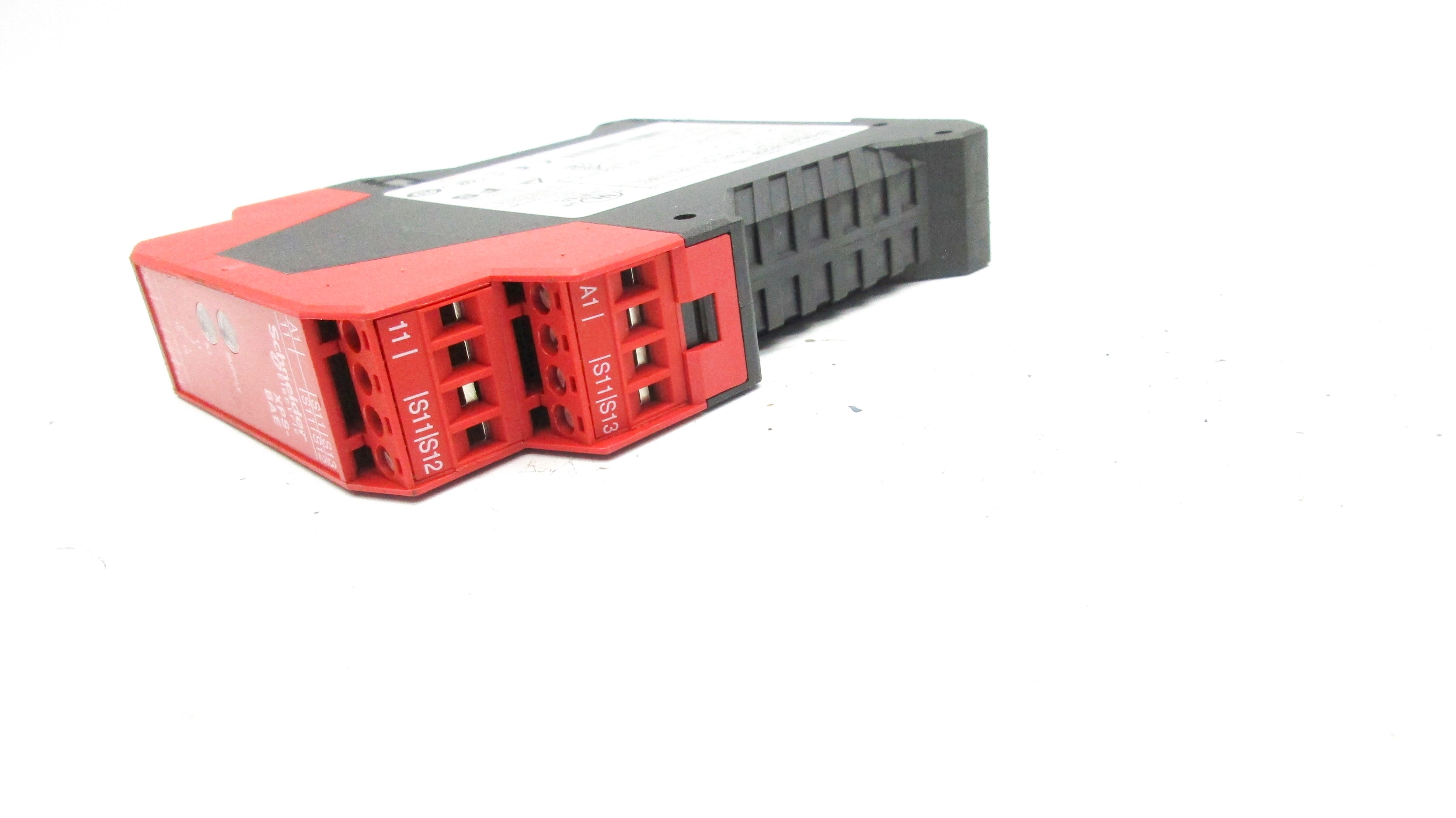 SCHNEIDER ELECTRIC XPSBAE3920P 115-230VAC 5A  NSNP